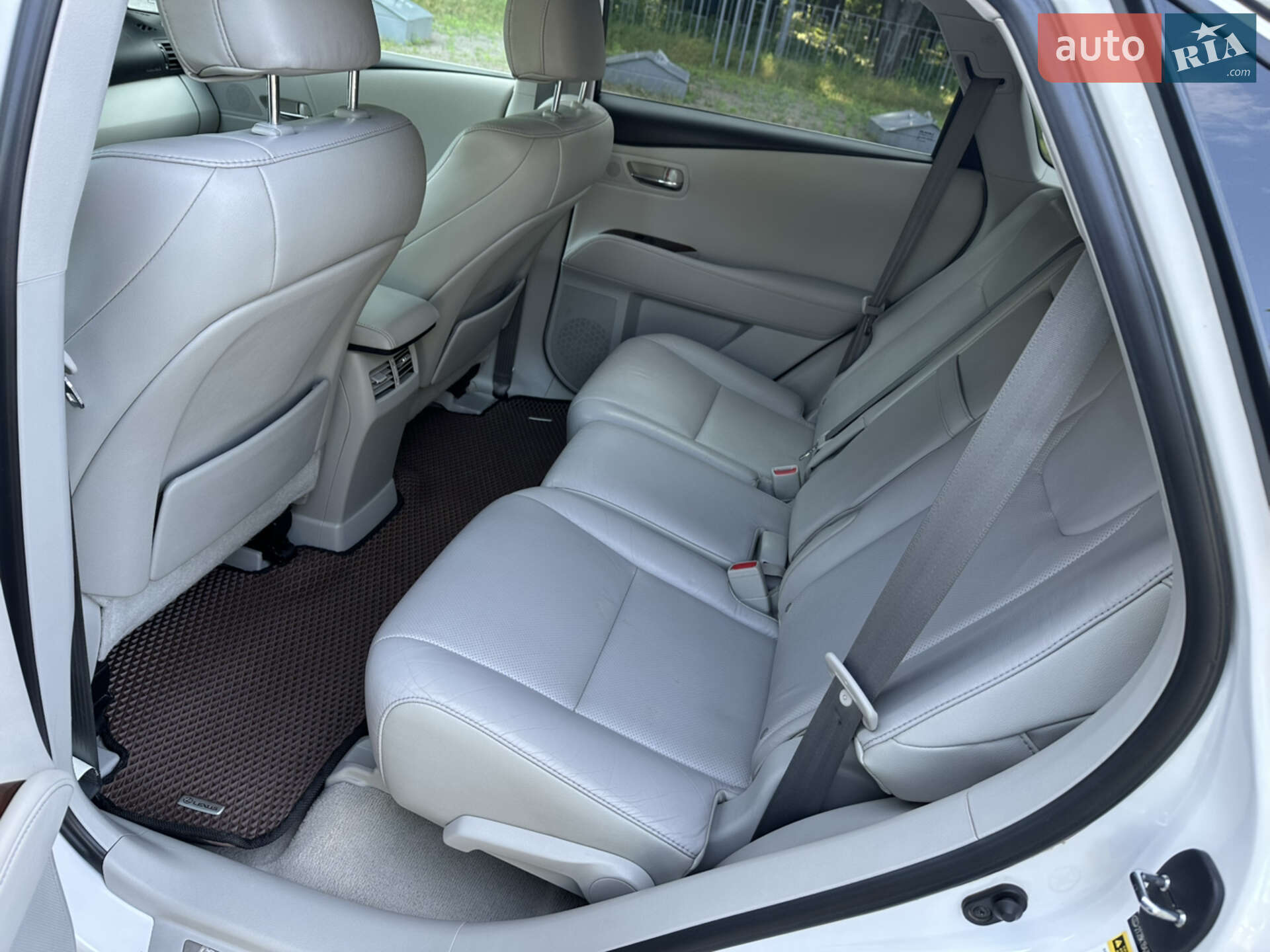 Lexus RX 2011 VIN 2T2BK1BA7BC099564 фото оголошення 2 з 18