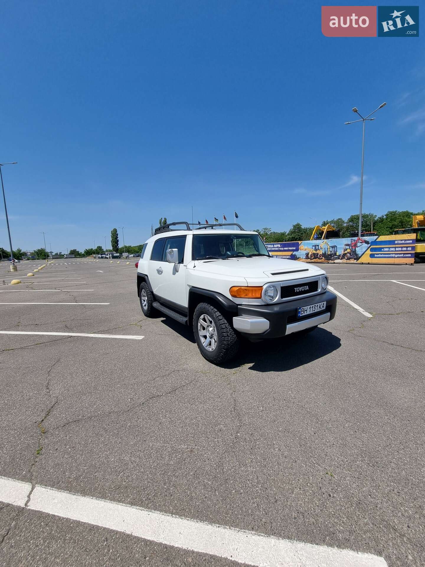 Toyota FJ Cruiser 2013 VIN JTEBU4BF9EK175862 фото оголошення 6 з 15