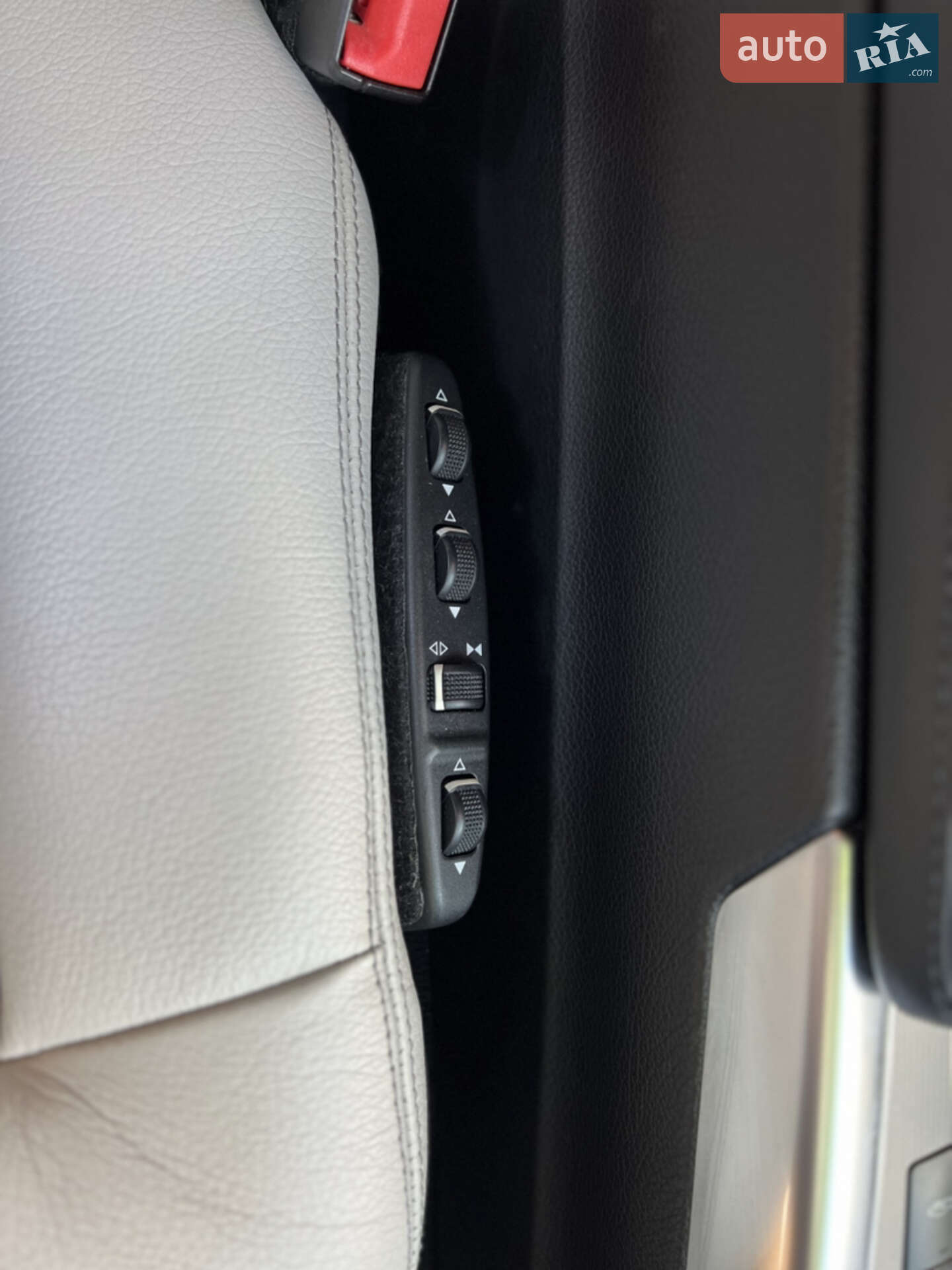 Mercedes-Benz E-Class 2015 VIN WDD2120911B268728 фото оголошення 40 з 53