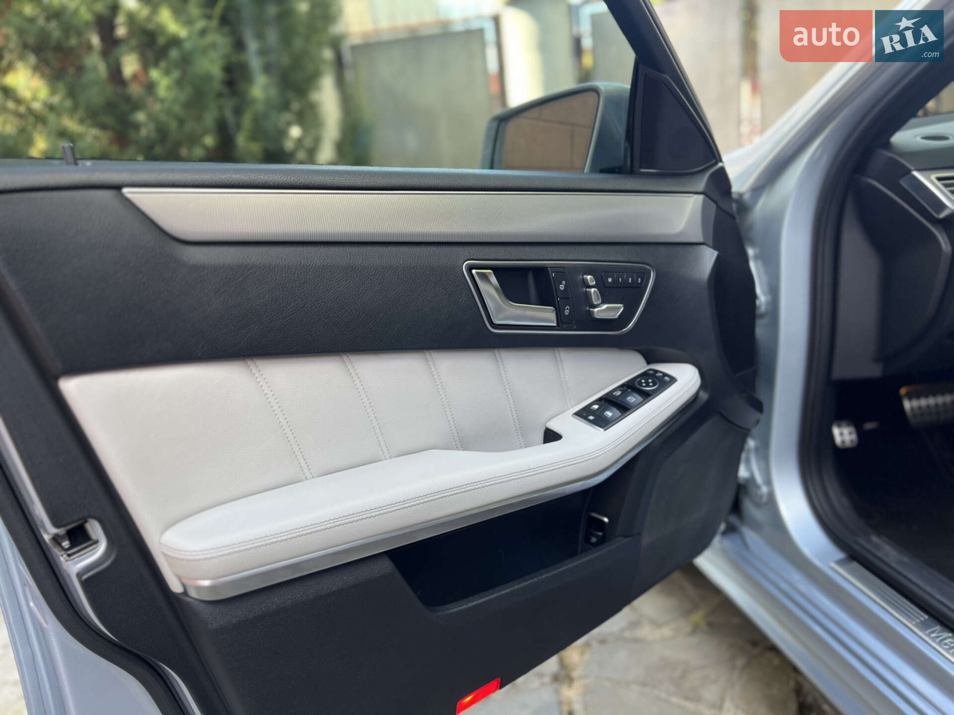 Mercedes-Benz E-Class 2015 VIN WDD2120911B268728 фото оголошення 50 з 53