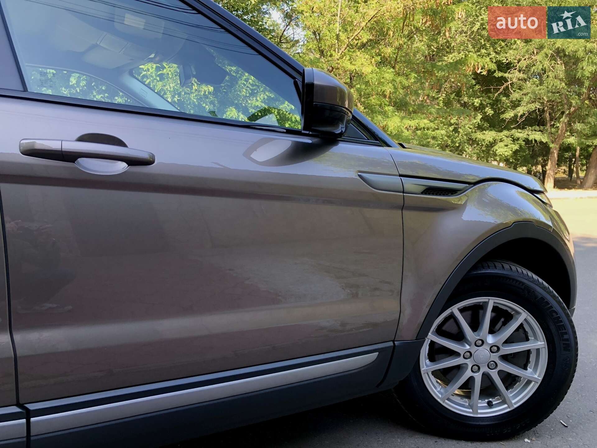Land Rover Range Rover Evoque 2017 VIN SALVA2BN8HH247764 фото оголошення 4 з 11