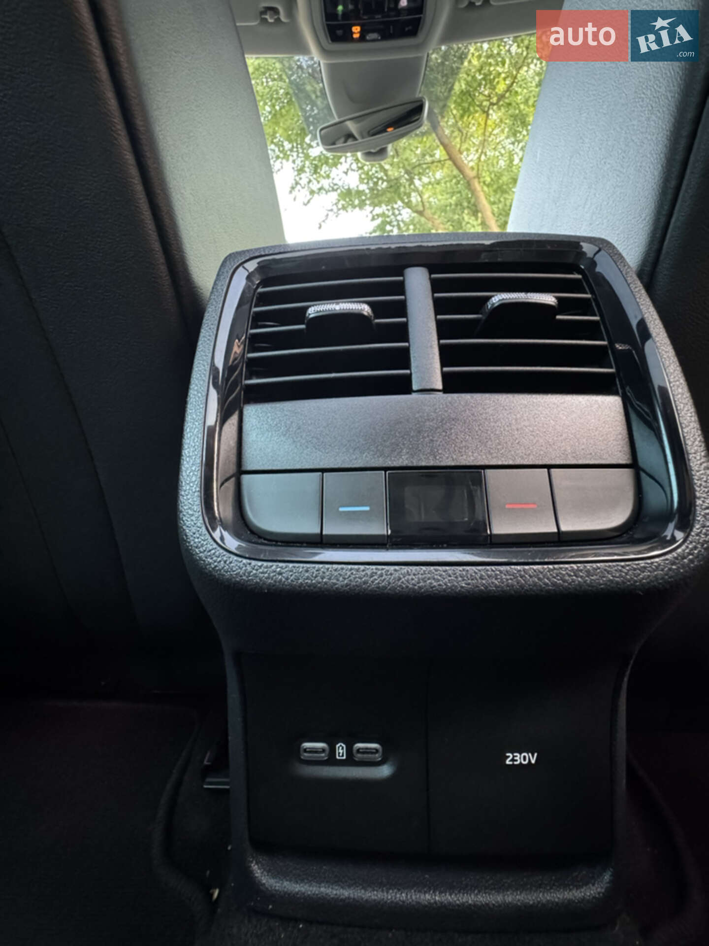 Skoda Octavia 2020 VIN TMBJJ7NX3LY036870 фото оголошення 24 з 39