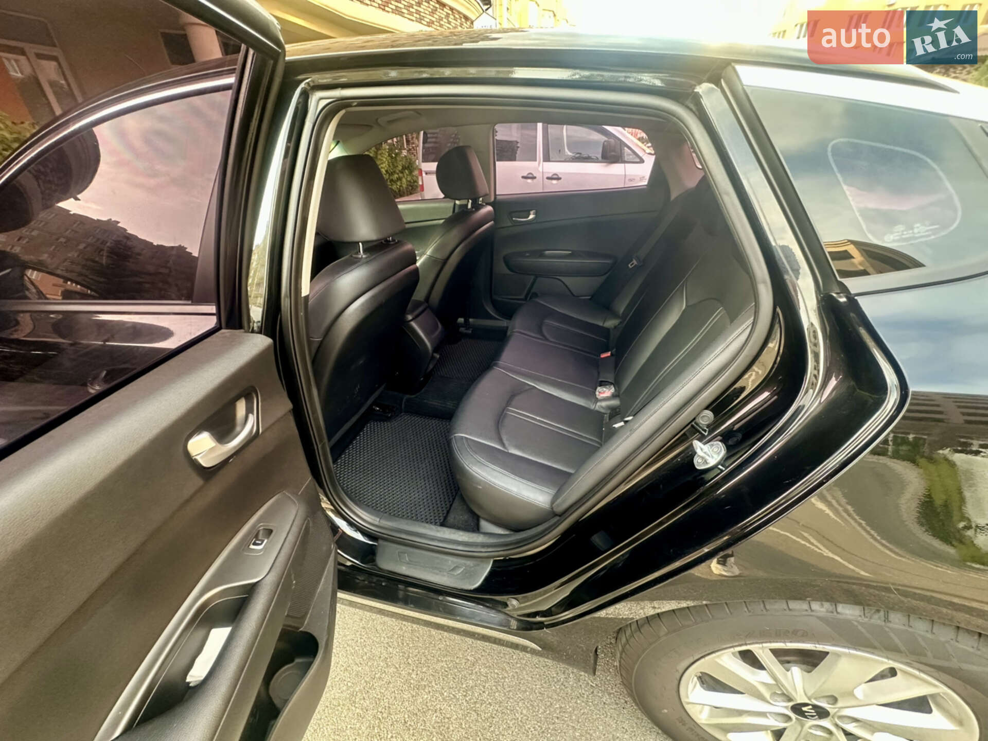 Kia K5 2016 VIN KNAGT416BGA076114 фото оголошення 10 з 13