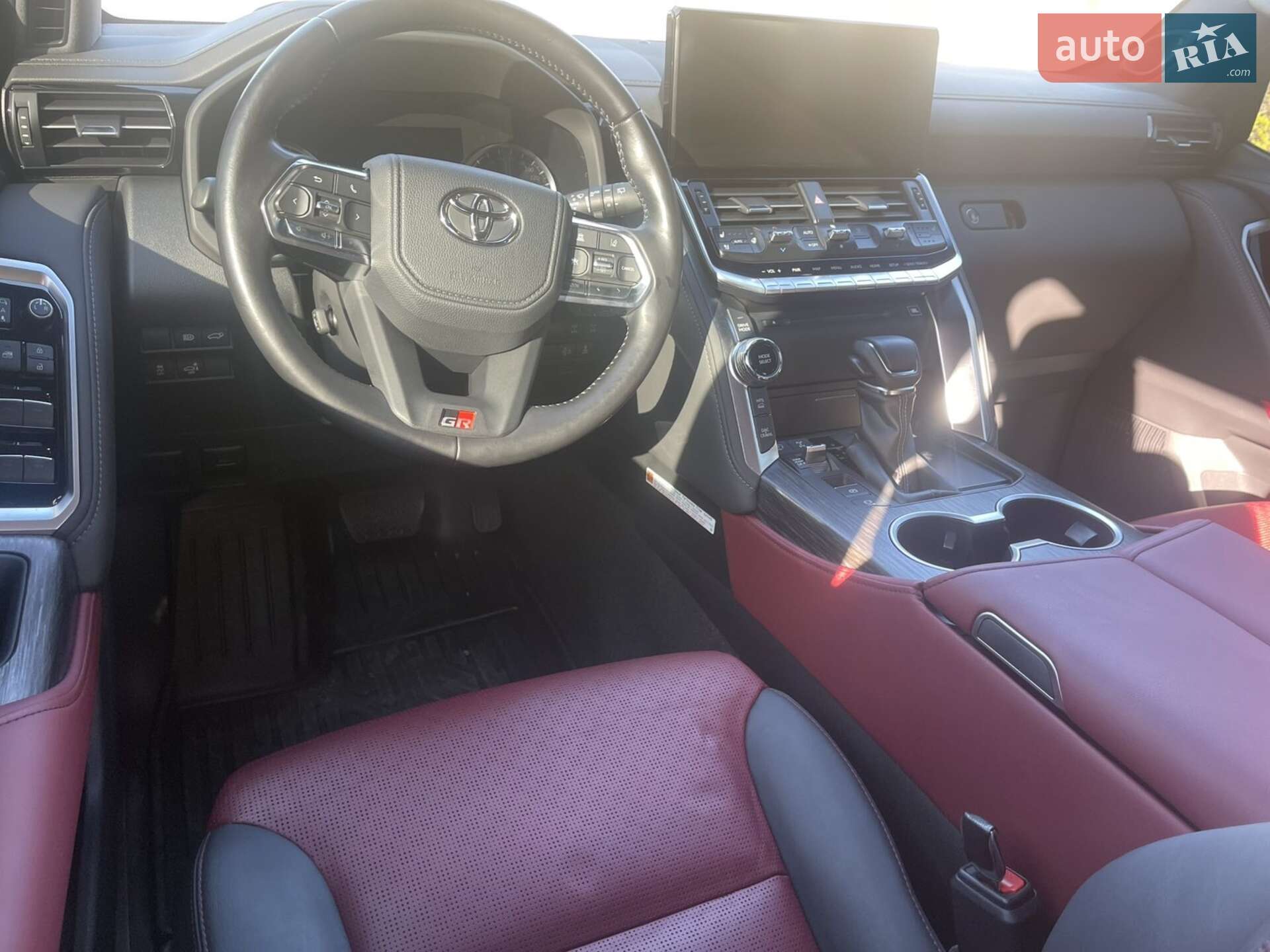 Toyota Land Cruiser 2022 VIN JTMAAABJ204014603 фото оголошення 14 з 17