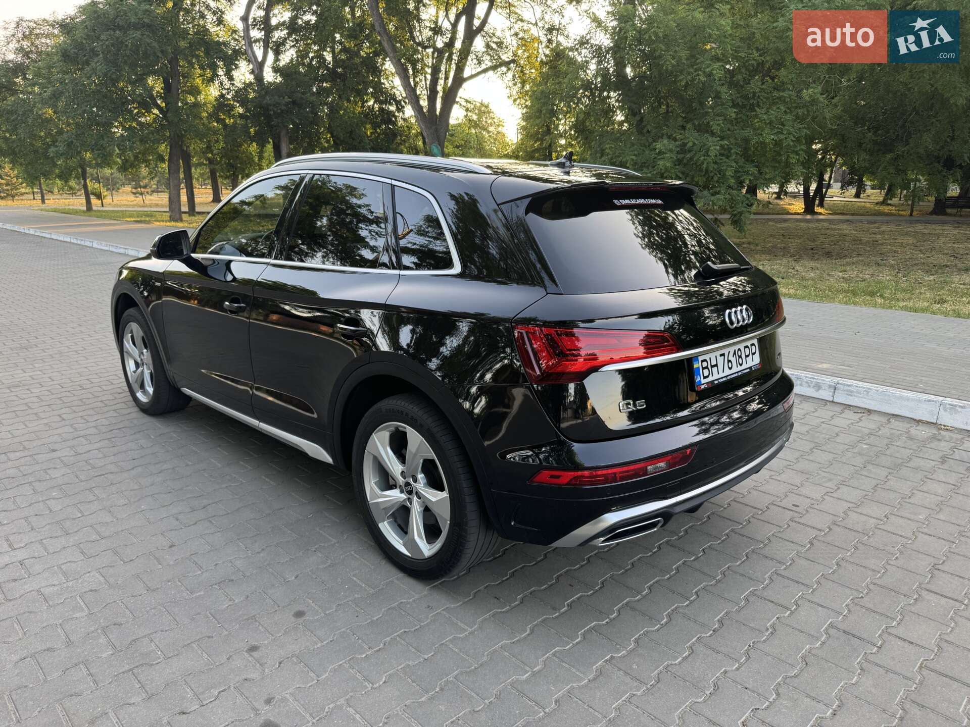Audi Q5 2021 VIN WA1EAAFY2N2045467 фото оголошення 7 з 40
