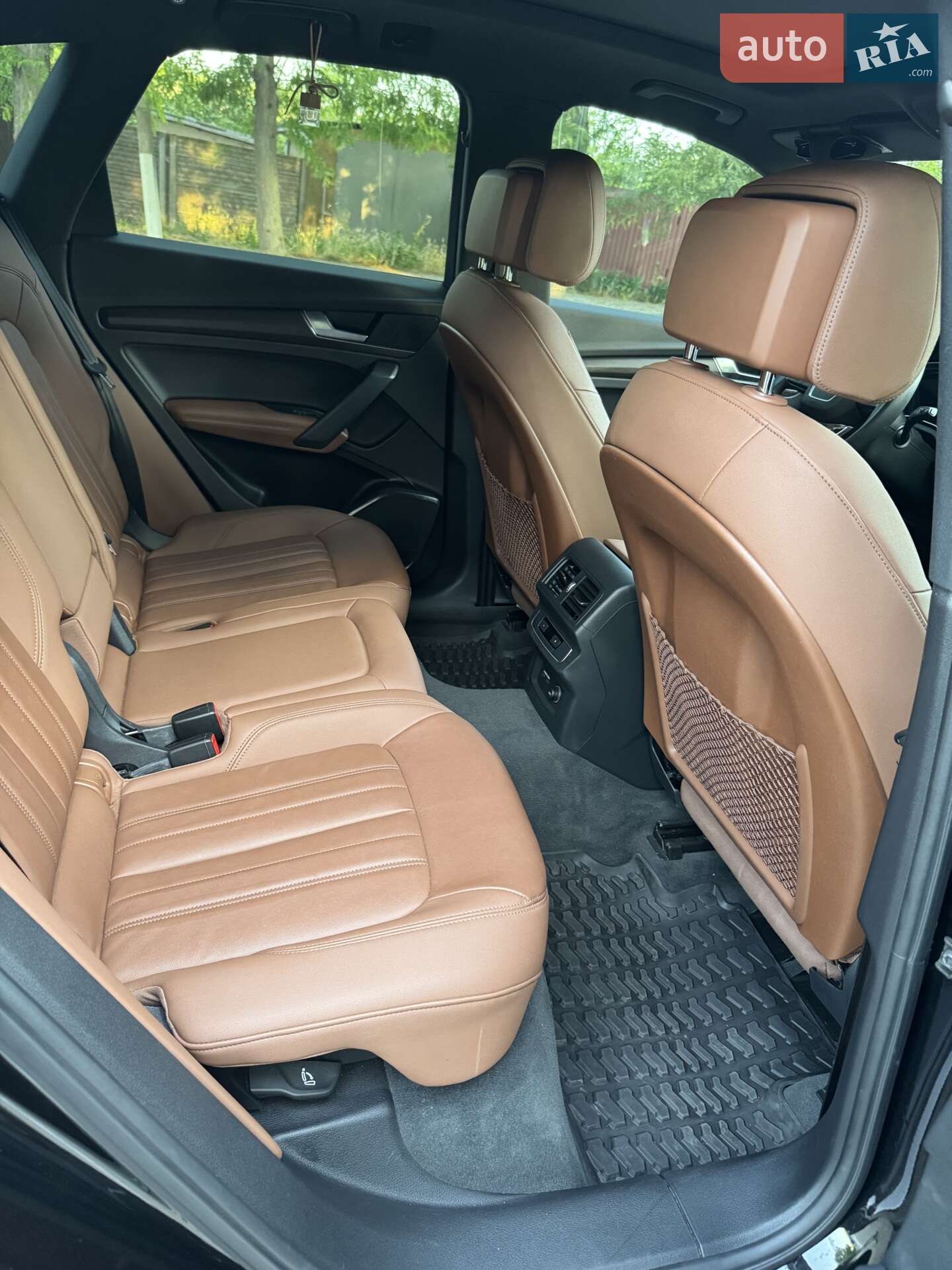 Audi Q5 2021 VIN WA1EAAFY2N2045467 фото оголошення 37 з 40
