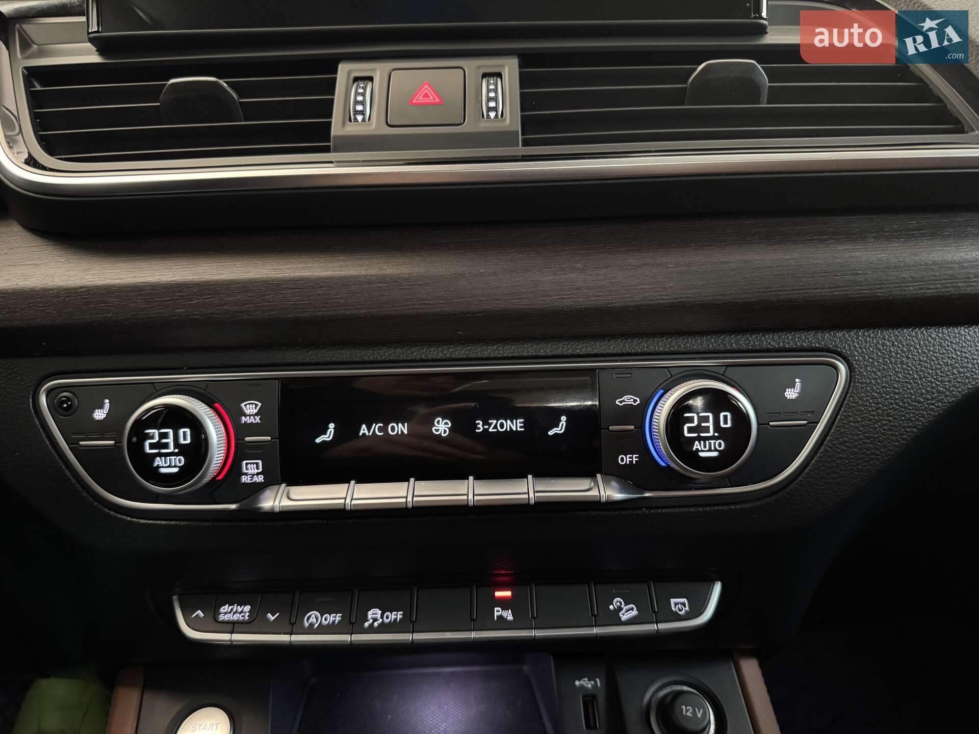 Audi Q5 2021 VIN WA1EAAFY2N2045467 фото оголошення 24 з 40
