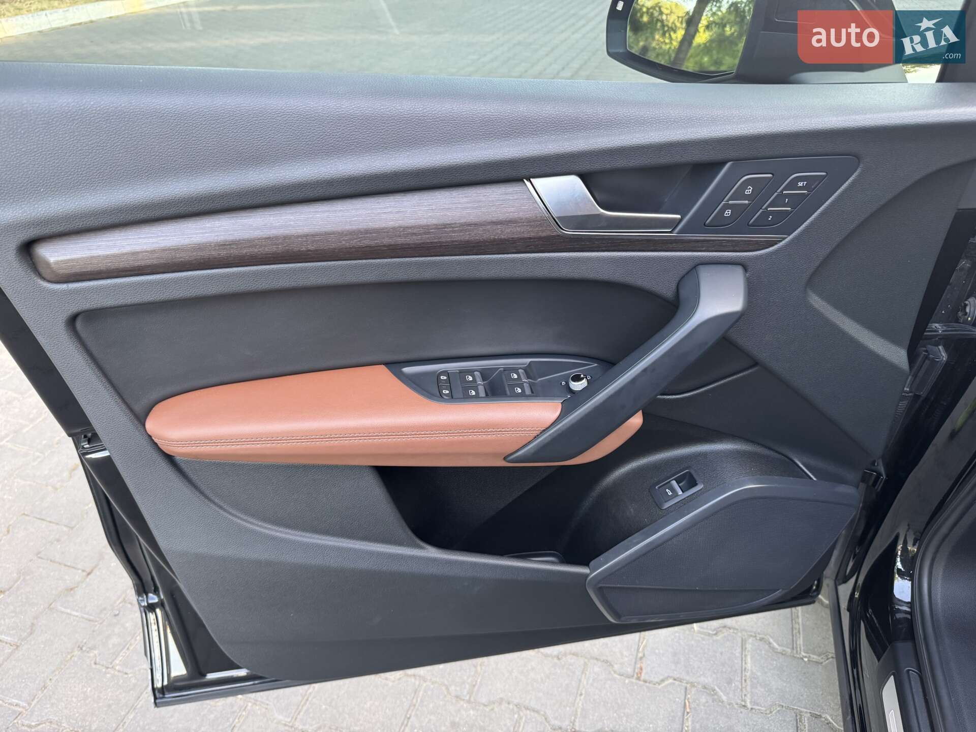 Audi Q5 2021 VIN WA1EAAFY2N2045467 фото оголошення 32 з 40