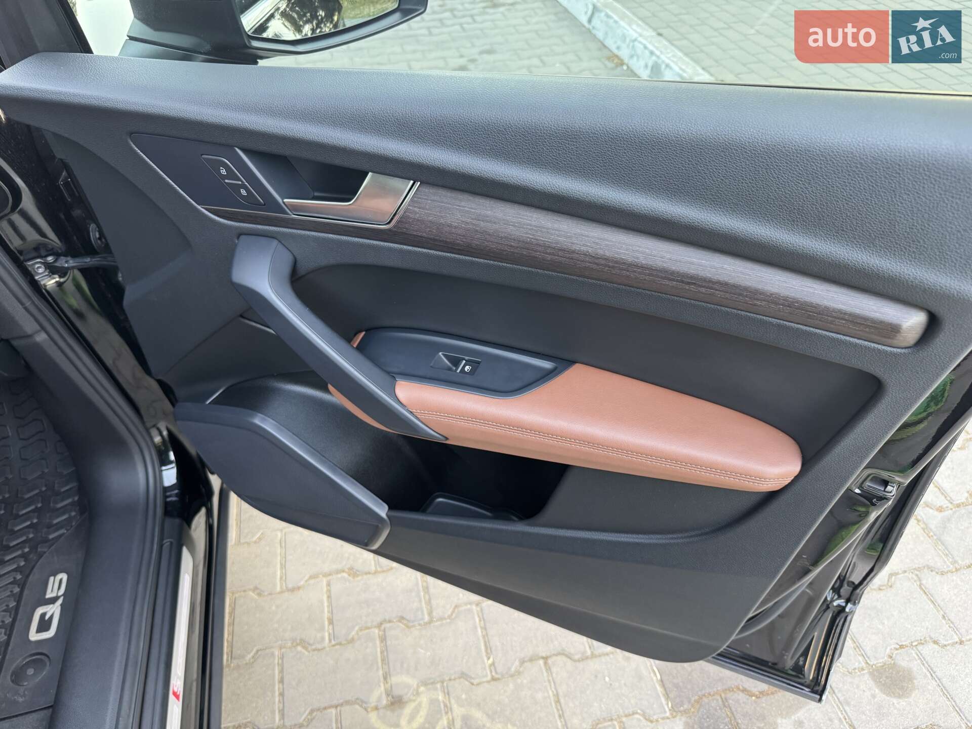 Audi Q5 2021 VIN WA1EAAFY2N2045467 фото оголошення 34 з 40