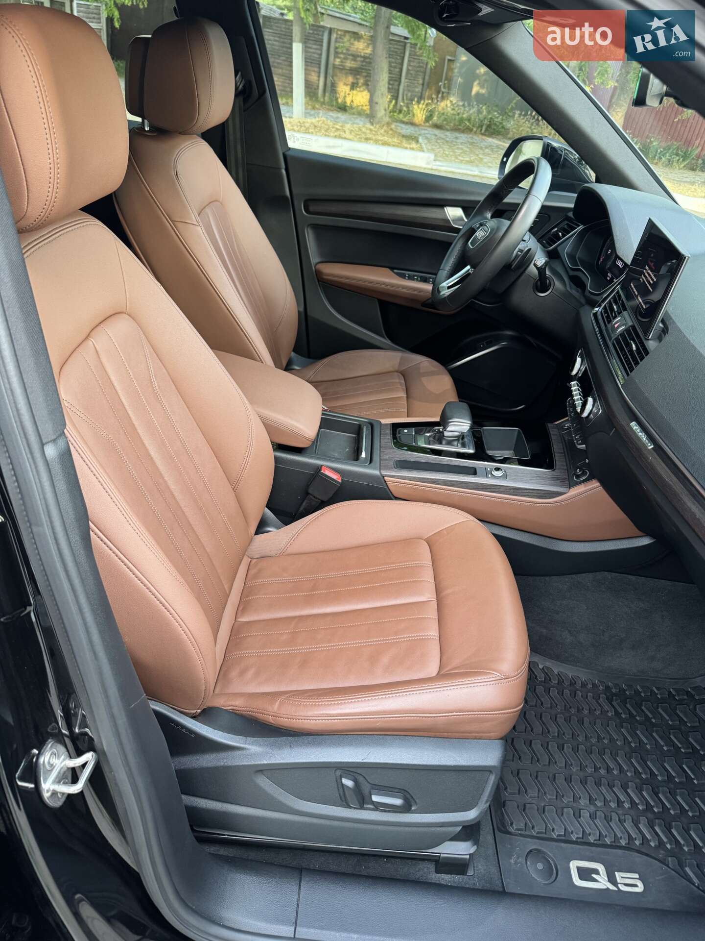 Audi Q5 2021 VIN WA1EAAFY2N2045467 фото оголошення 30 з 40
