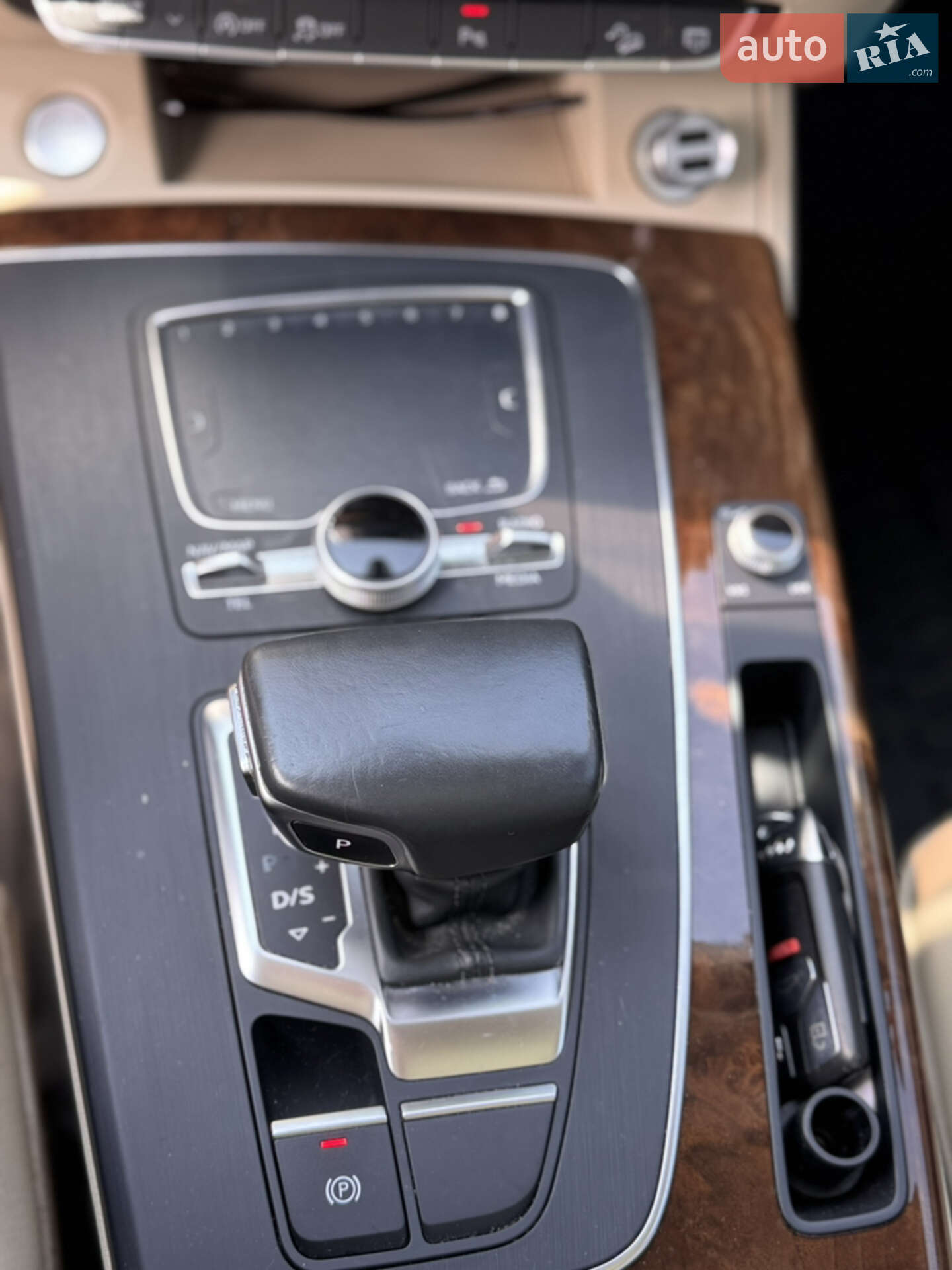 Audi Q5 2017 VIN WA1BNAFY8J2015021 фото оголошення 15 з 36