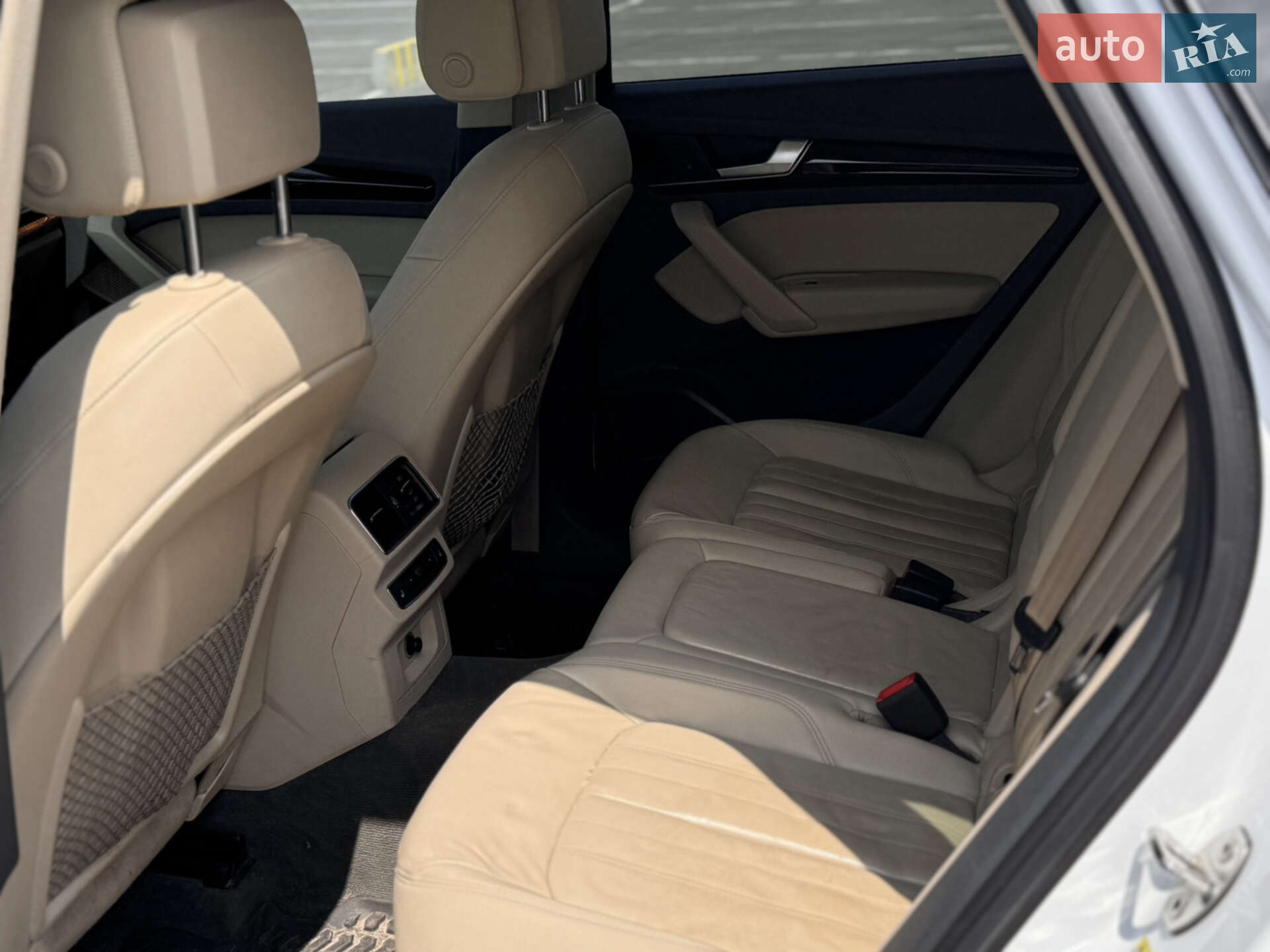 Audi Q5 2017 VIN WA1BNAFY8J2015021 фото оголошення 16 з 36