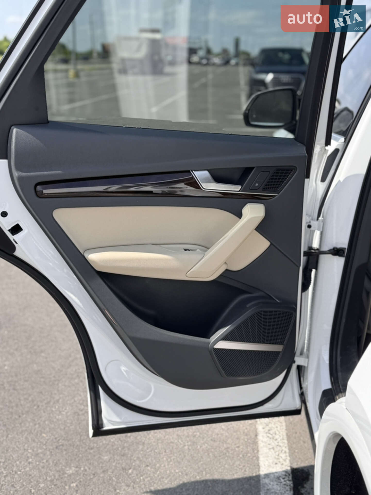 Audi Q5 2017 VIN WA1BNAFY8J2015021 фото оголошення 21 з 36