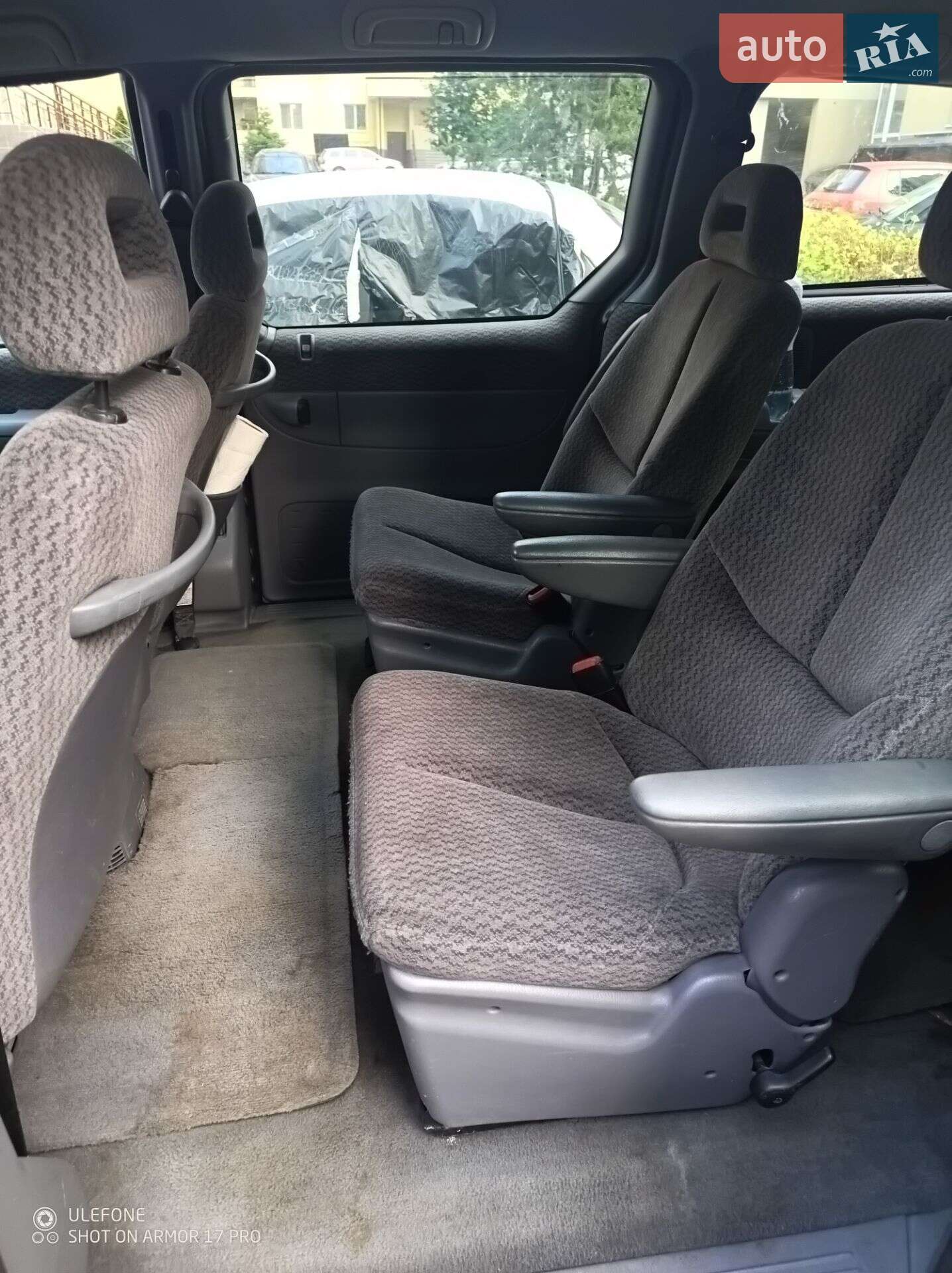 Chrysler Grand Voyager 1999 VIN 1C4GYN5BXYU505742 фото оголошення 2 з 5