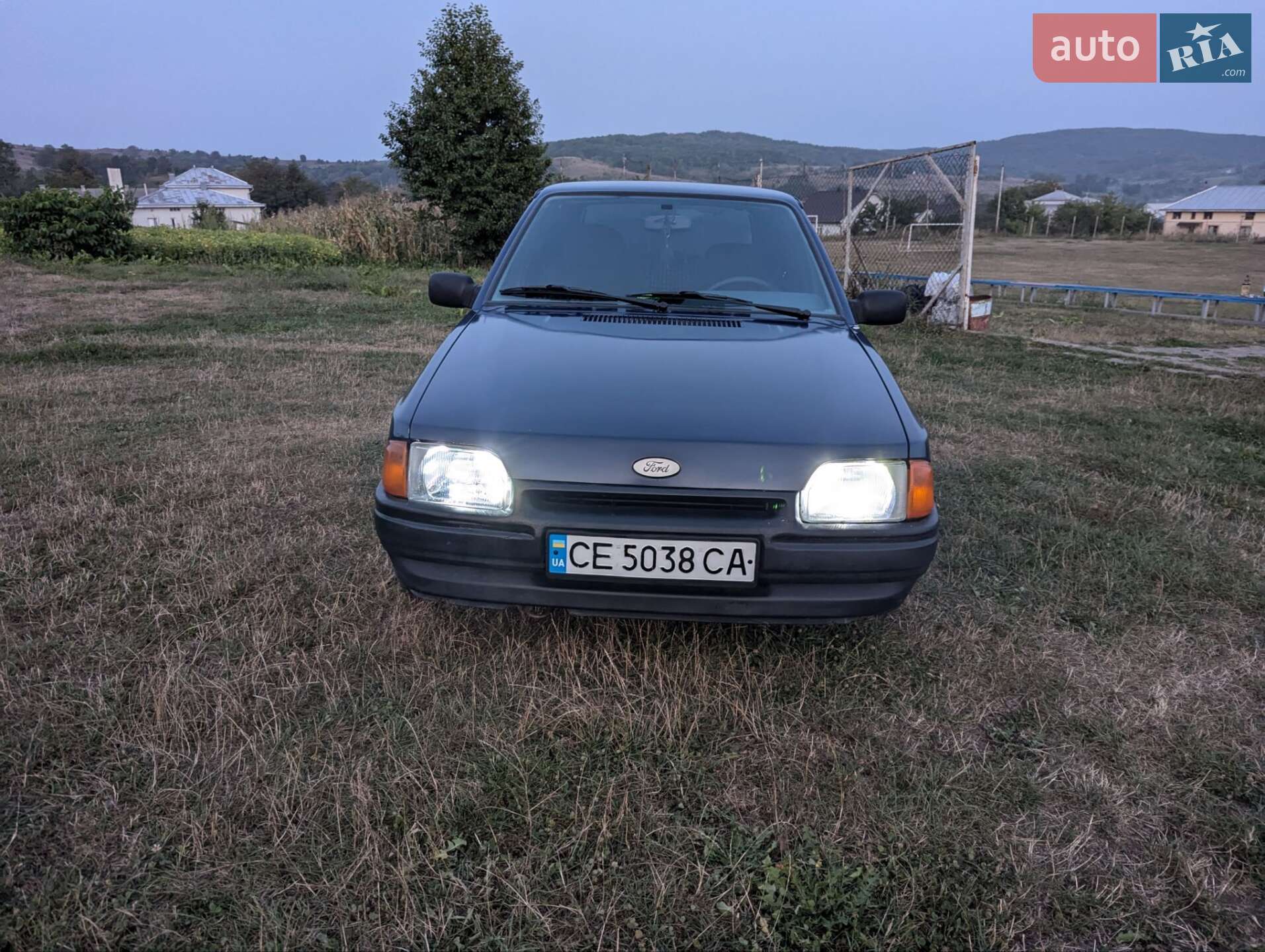 Ford Escort 1988 VIN WF0AXXGCAAJB58292 фото оголошення 61 з 66