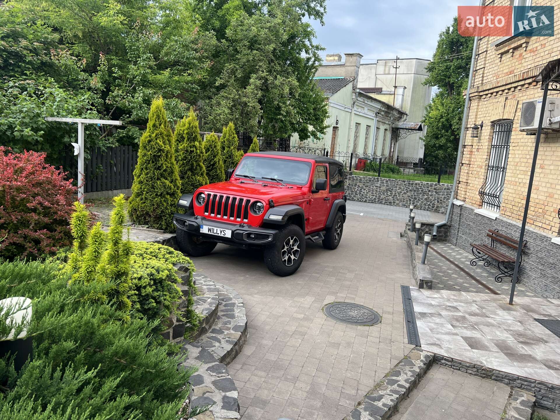 Jeep Wrangler 2021 VIN 1C4GJXAN5MW737597 фото оголошення 2 з 8