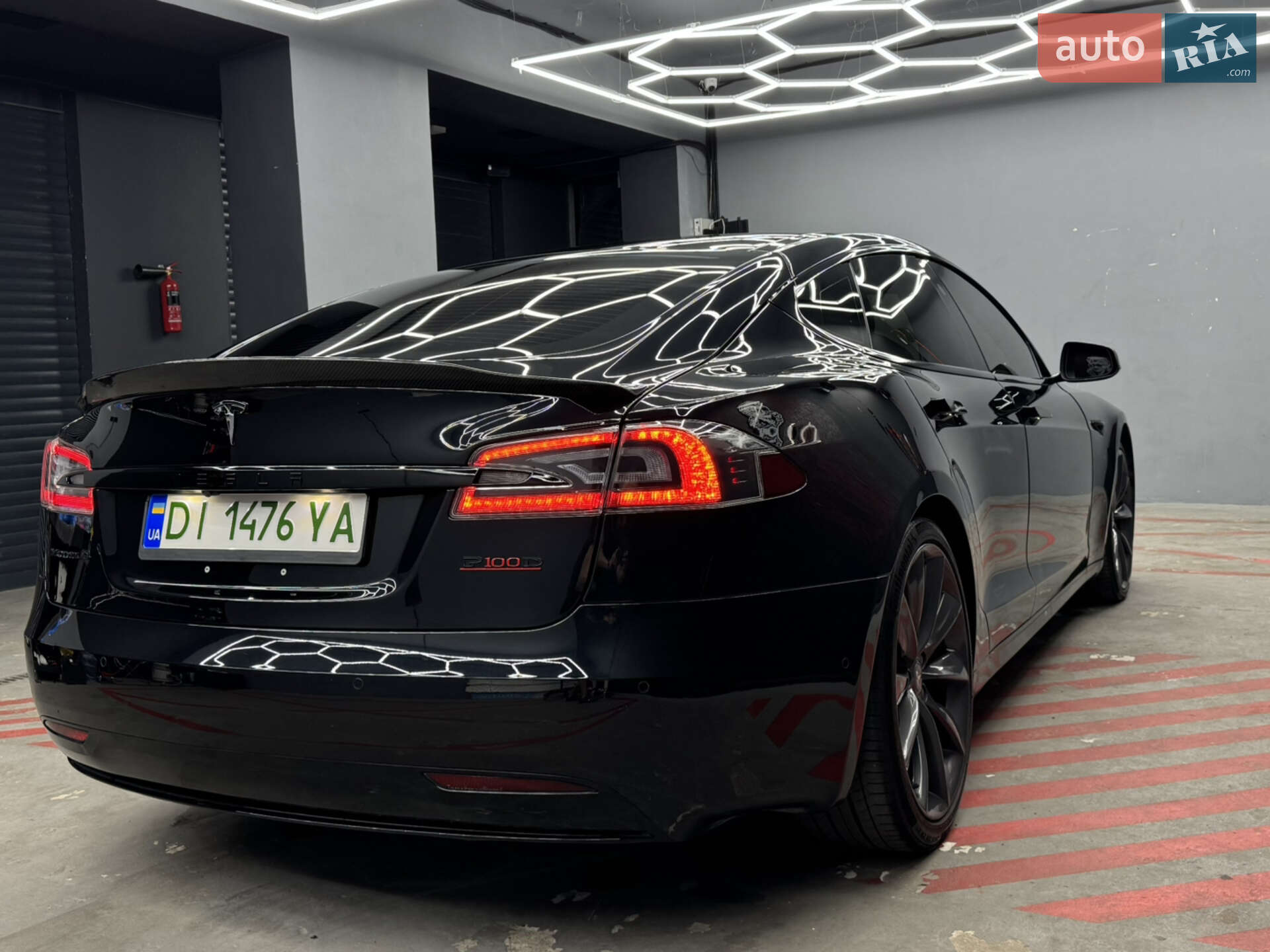Tesla Model S 2017 VIN 5YJSA1E43HF219247 фото оголошення 5 з 28