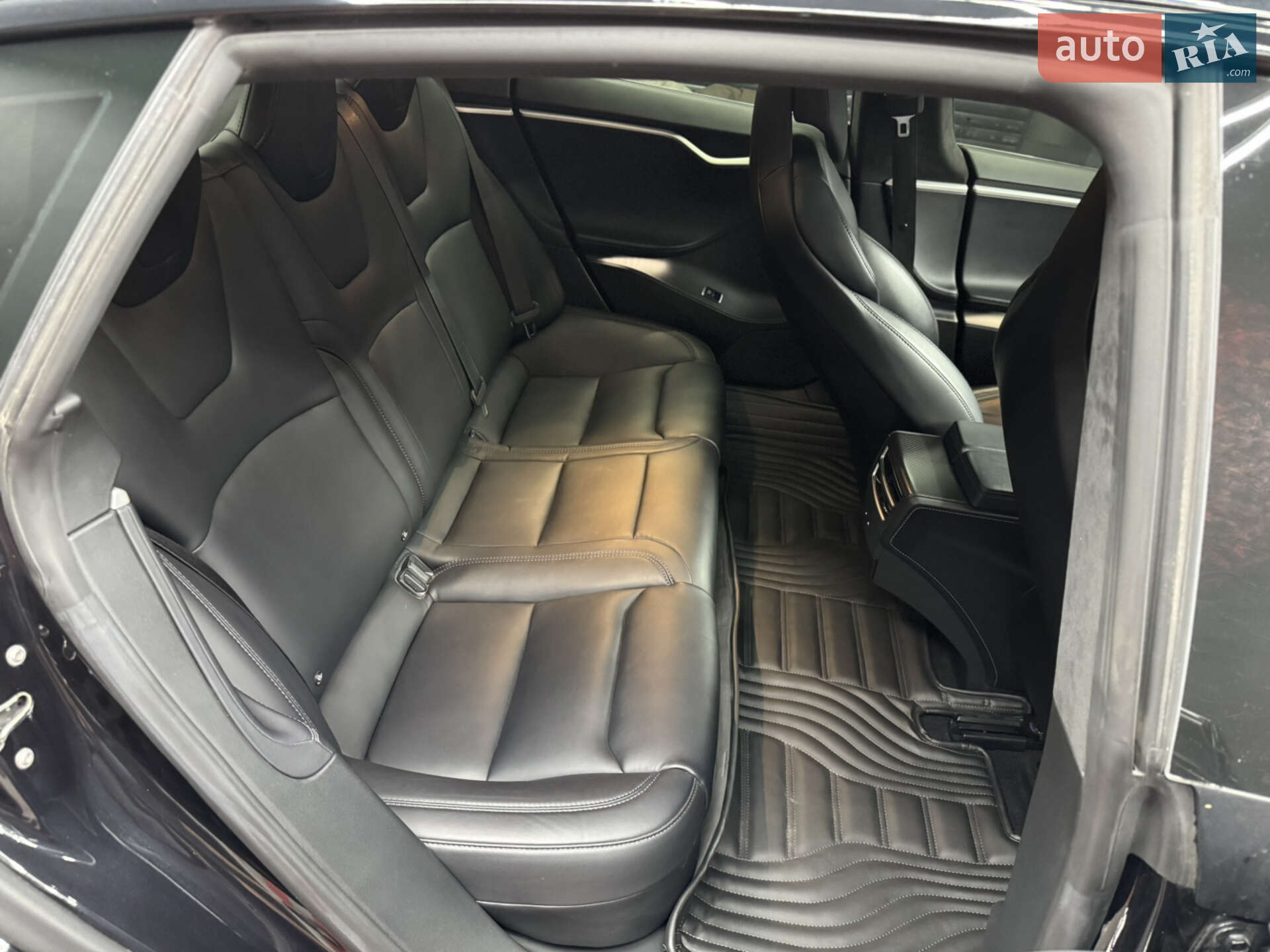 Tesla Model S 2017 VIN 5YJSA1E43HF219247 фото оголошення 16 з 28