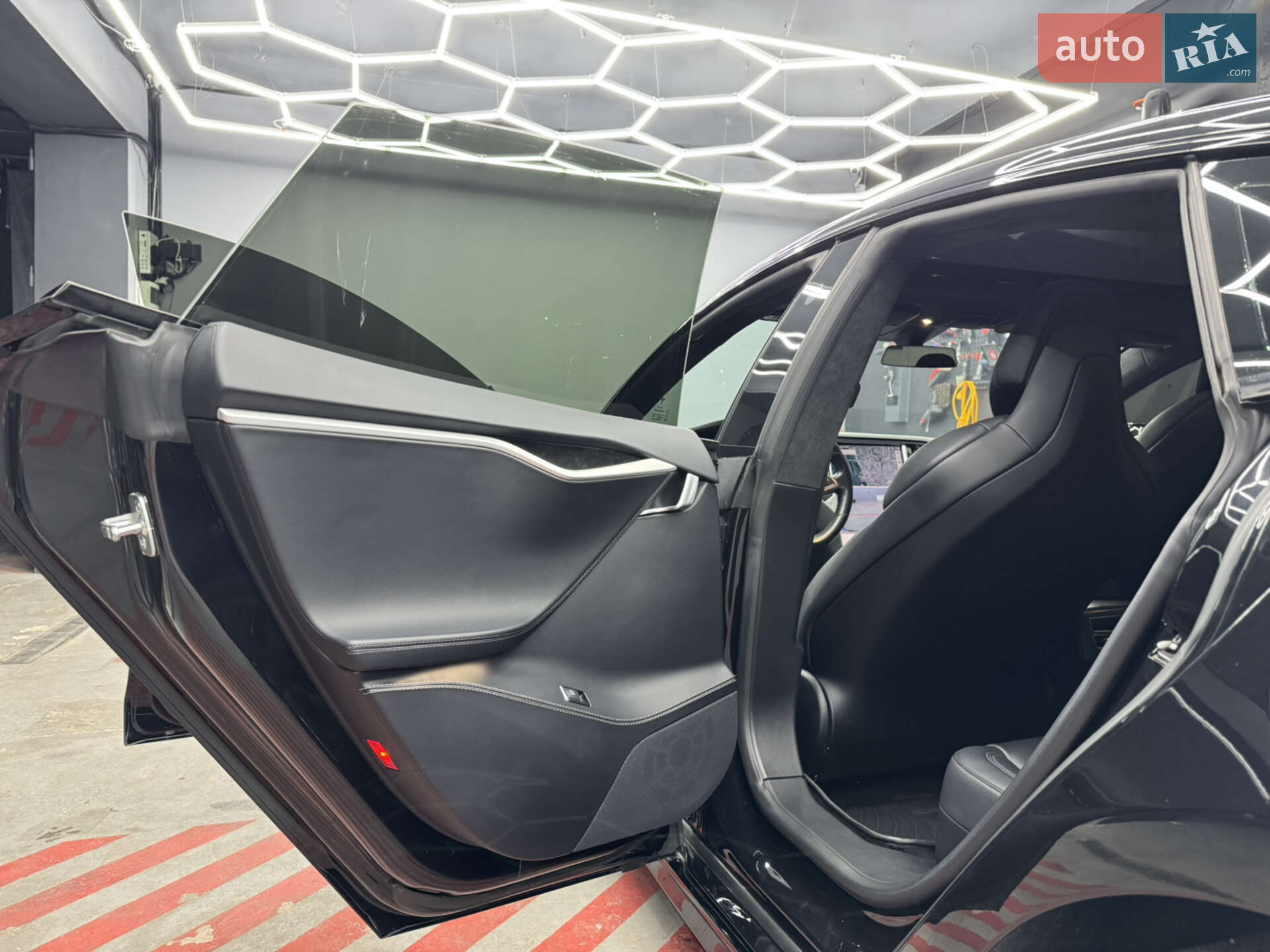 Tesla Model S 2017 VIN 5YJSA1E43HF219247 фото оголошення 14 з 28