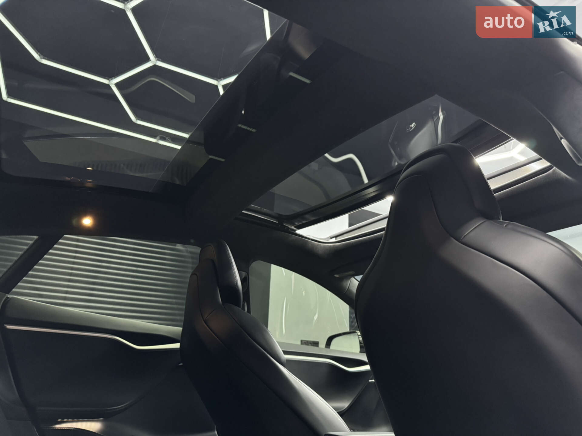 Tesla Model S 2017 VIN 5YJSA1E43HF219247 фото оголошення 21 з 28