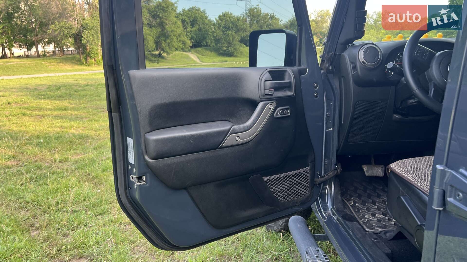 Jeep Wrangler 2016 VIN 1C4BJWDG8HL536690 фото оголошення 27 з 59