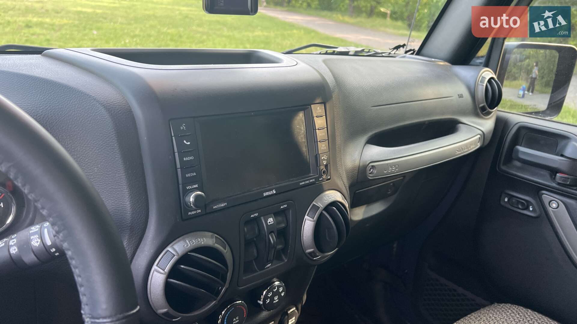 Jeep Wrangler 2016 VIN 1C4BJWDG8HL536690 фото оголошення 29 з 59
