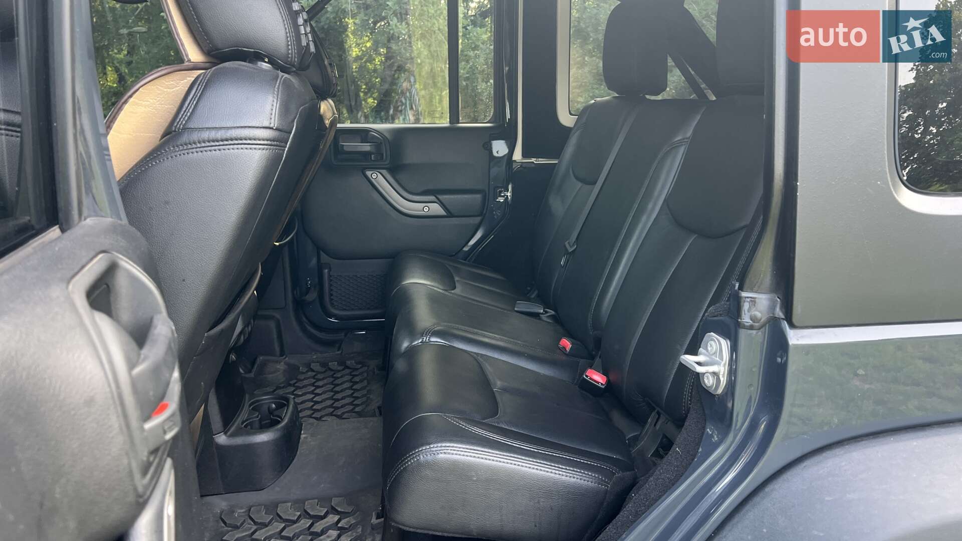 Jeep Wrangler 2016 VIN 1C4BJWDG8HL536690 фото оголошення 33 з 59