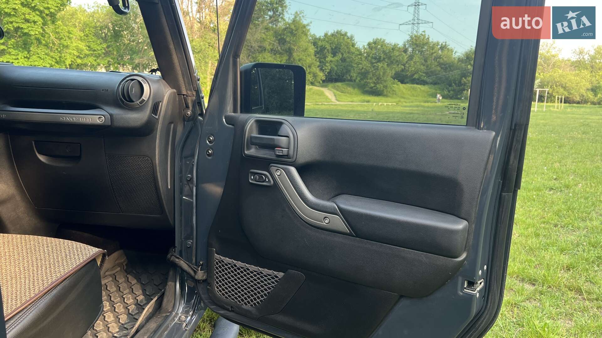 Jeep Wrangler 2016 VIN 1C4BJWDG8HL536690 фото оголошення 38 з 59