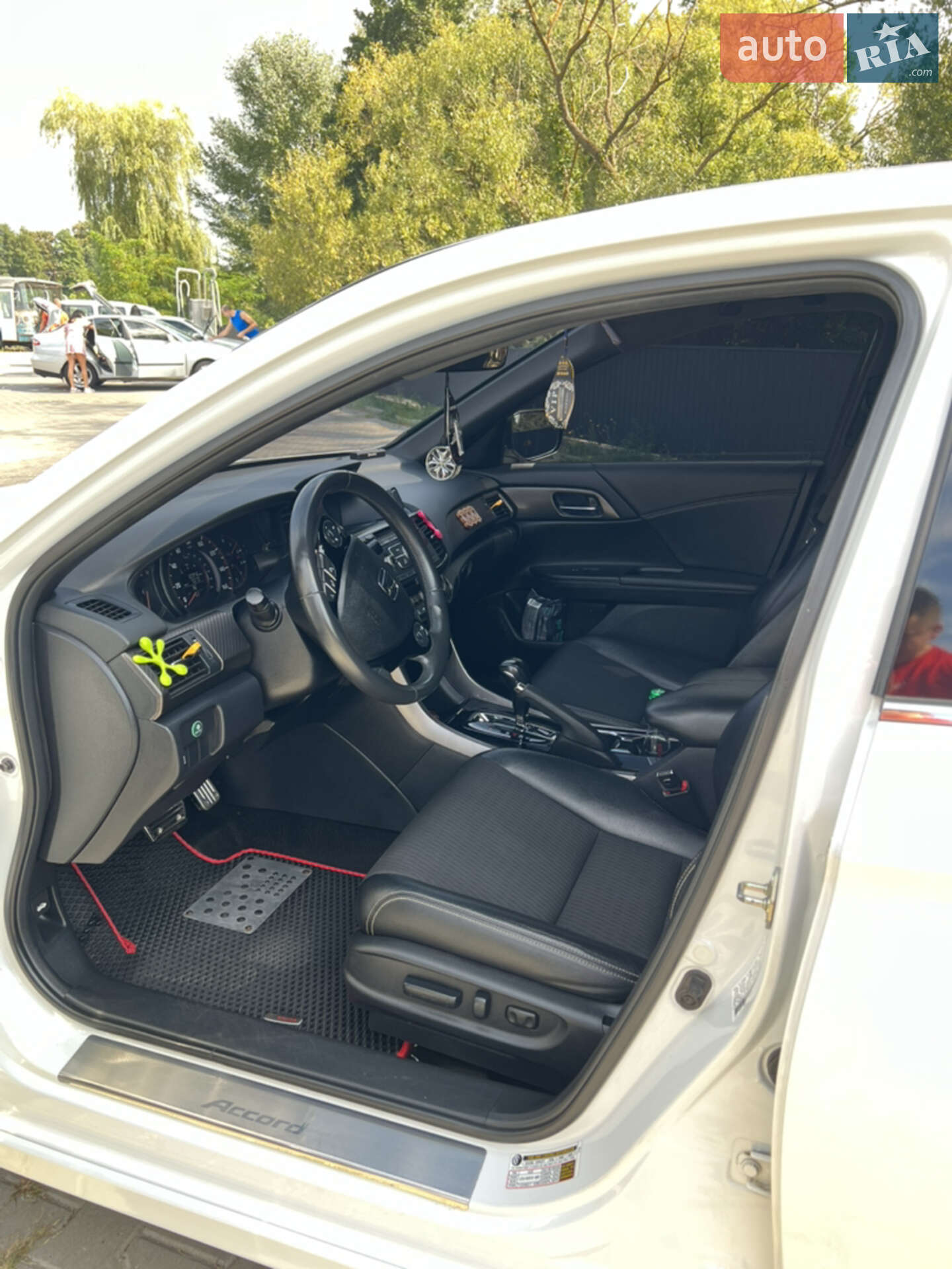 Honda Accord 2016 VIN 1HGCR2F58GA239741 фото оголошення 30 з 43