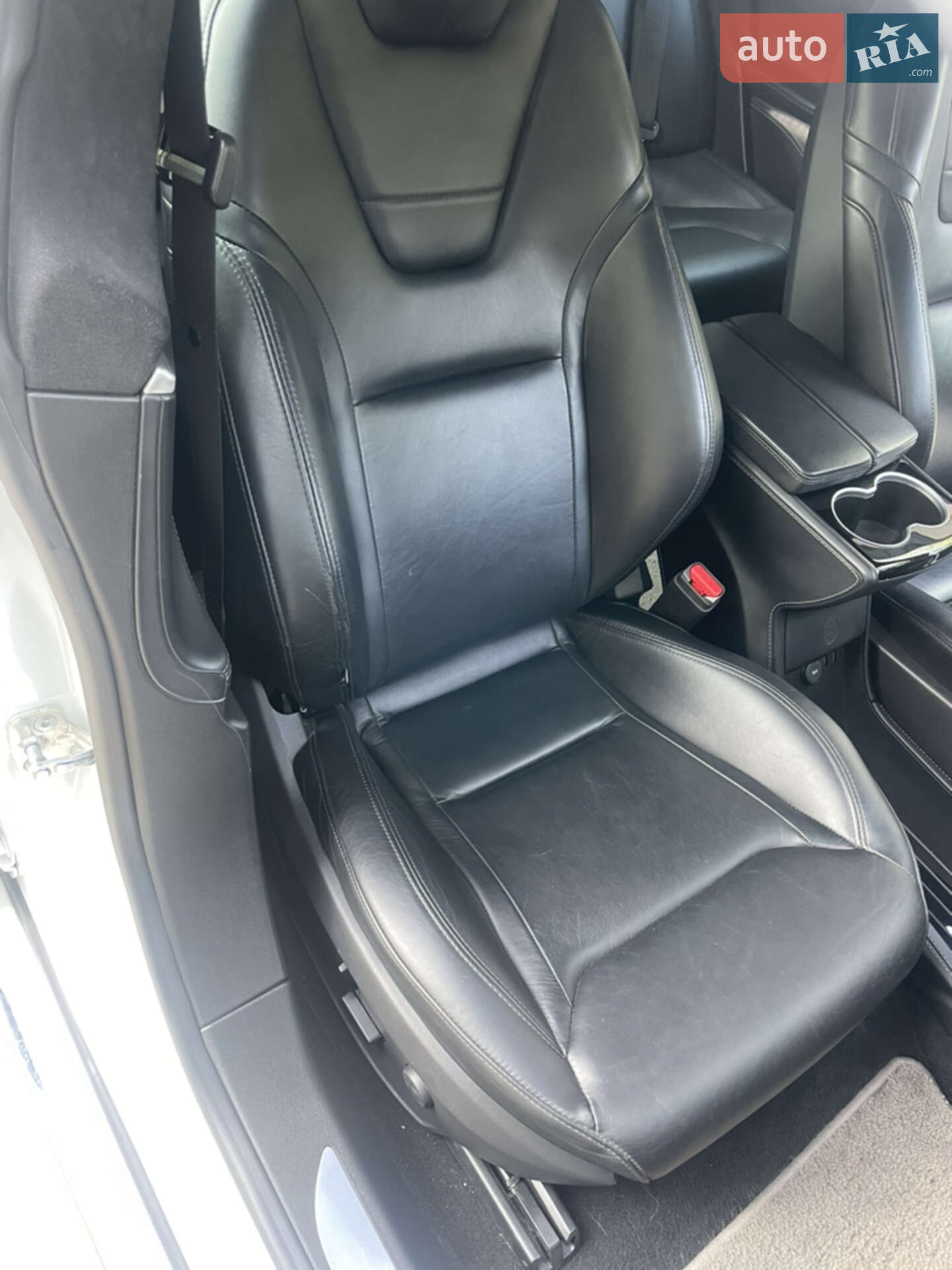 Tesla Model S 2016 VIN 5YJSA7E20GF126850 фото оголошення 10 з 27