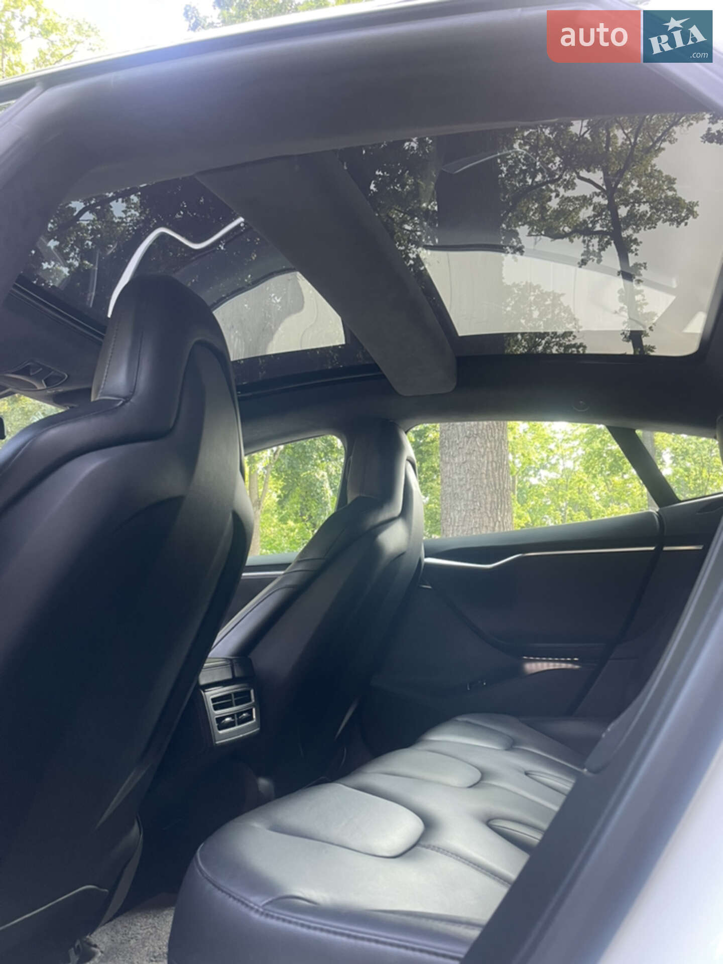Tesla Model S 2016 VIN 5YJSA7E20GF126850 фото оголошення 11 з 27
