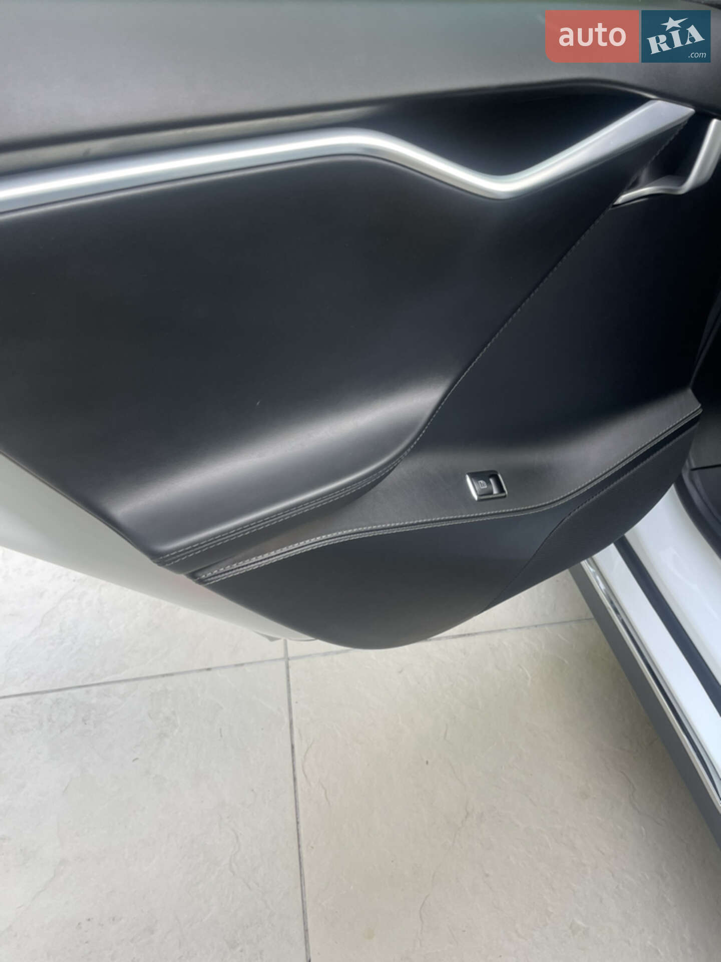 Tesla Model S 2016 VIN 5YJSA7E20GF126850 фото оголошення 16 з 27