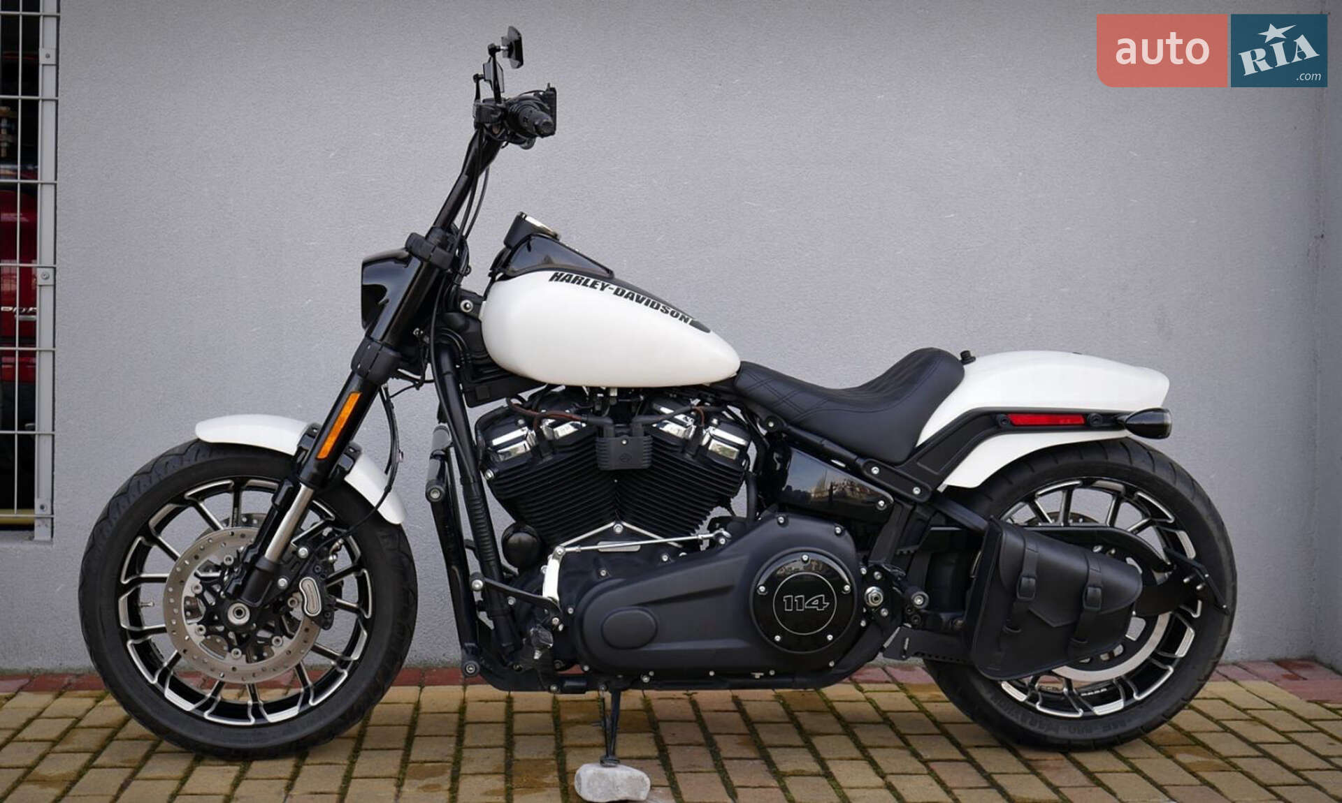 Harley-Davidson Fat Bob 2018 VIN 1HD1YLK36JC061776 фото оголошення 2 з 34
