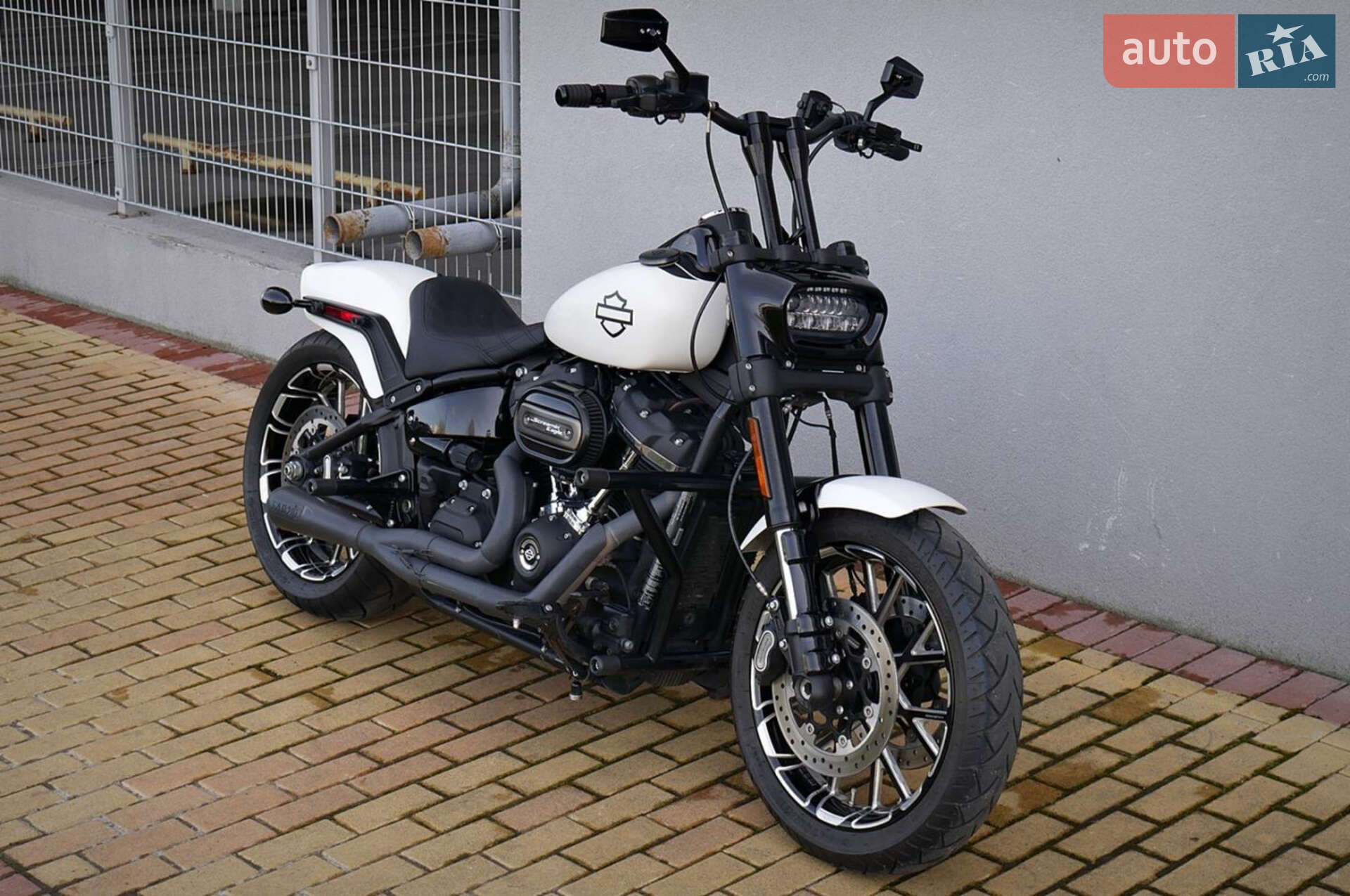 Harley-Davidson Fat Bob 2018 VIN 1HD1YLK36JC061776 фото оголошення 3 з 34