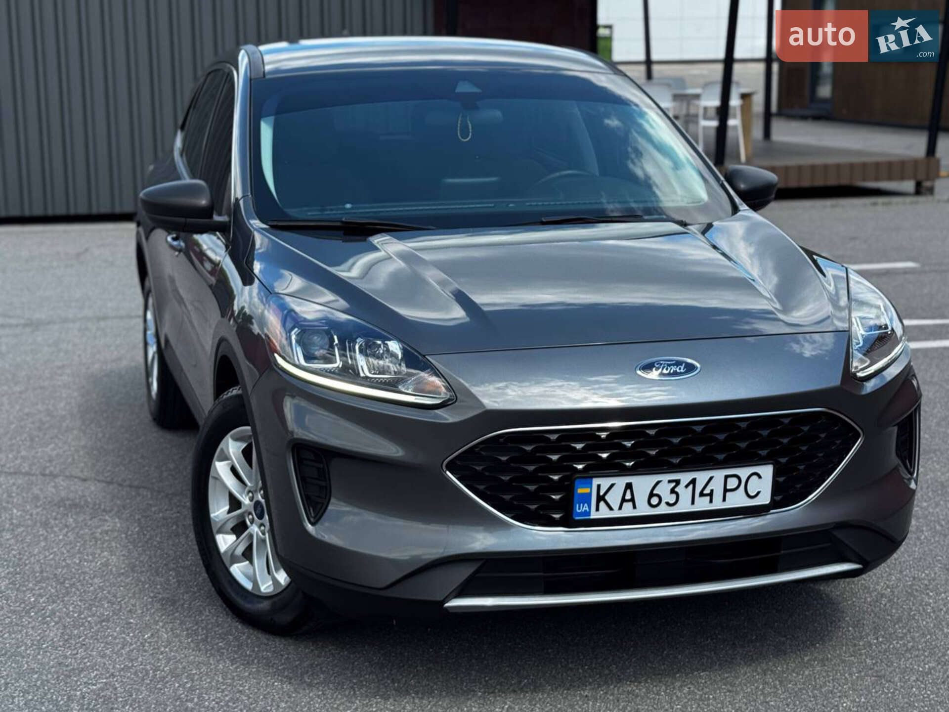 Ford Escape 2022 VIN 1FMCU0BZXNUA21740 фото оголошення 2 з 26