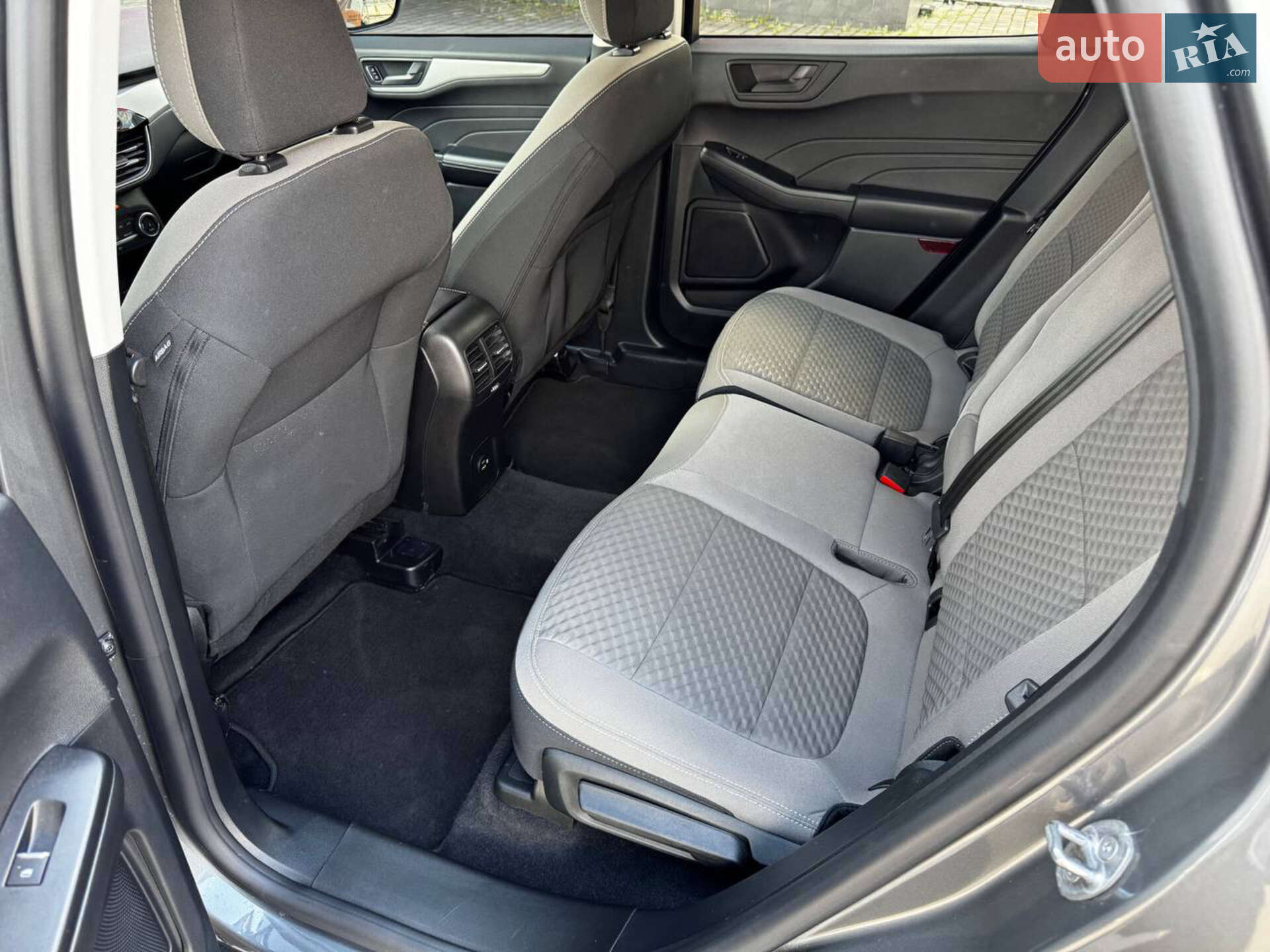 Ford Escape 2022 VIN 1FMCU0BZXNUA21740 фото оголошення 16 з 26