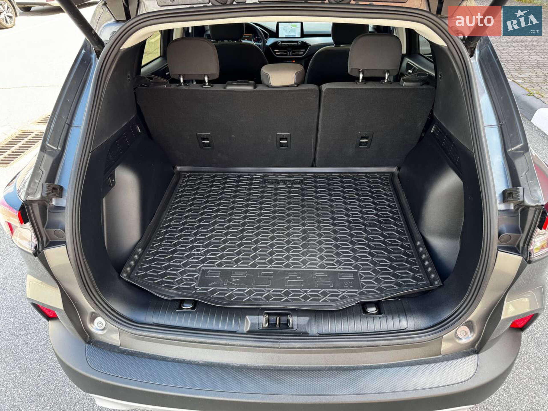 Ford Escape 2022 VIN 1FMCU0BZXNUA21740 фото оголошення 21 з 26