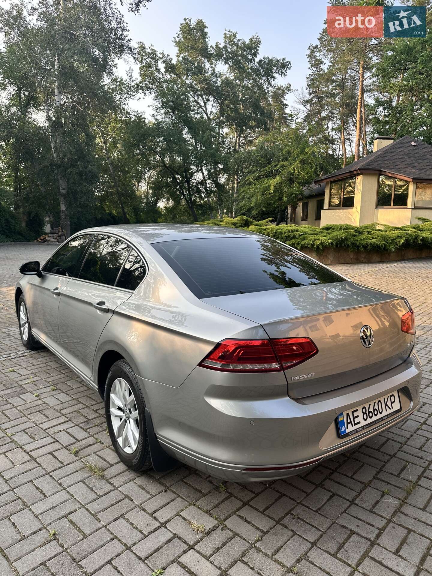Volkswagen Passat 2017 VIN WVWZZZ3CZHE176742 фото оголошення 10 з 24