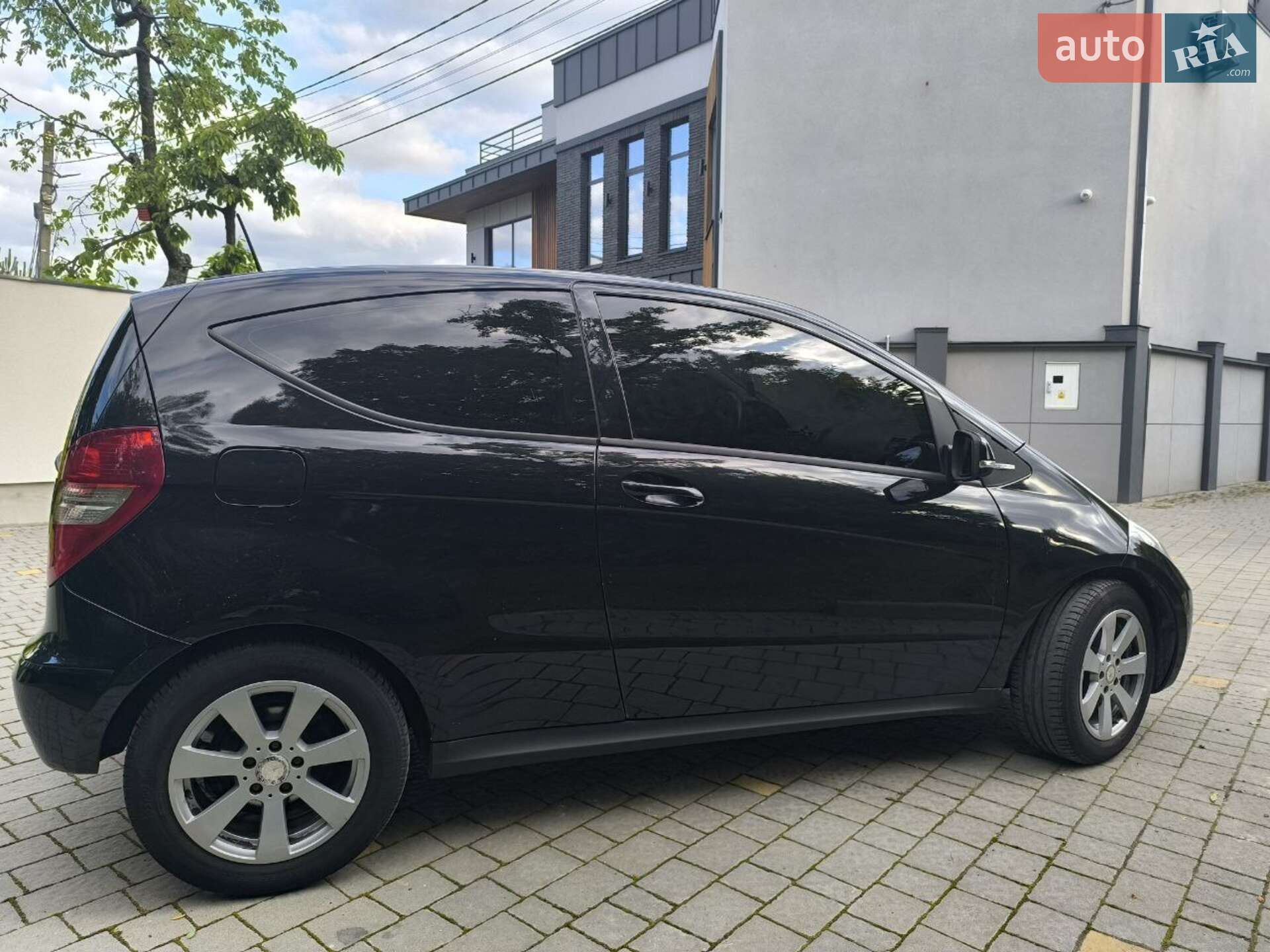 Mercedes-Benz A-Class 2010 VIN WDD1693311J879250 фото оголошення 5 з 17