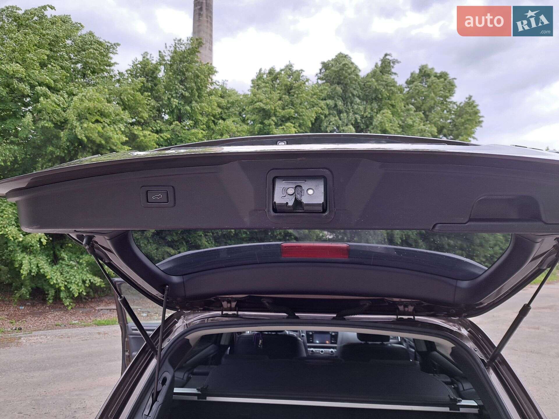 Subaru Outback 2016 VIN JF1BSDLY2HG112214 фото оголошення 2 з 11