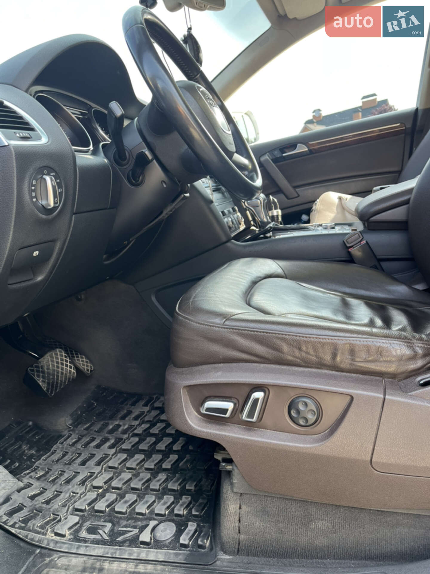Audi Q7 2011 VIN WA1LGAFE5BD009266 фото оголошення 13 з 15