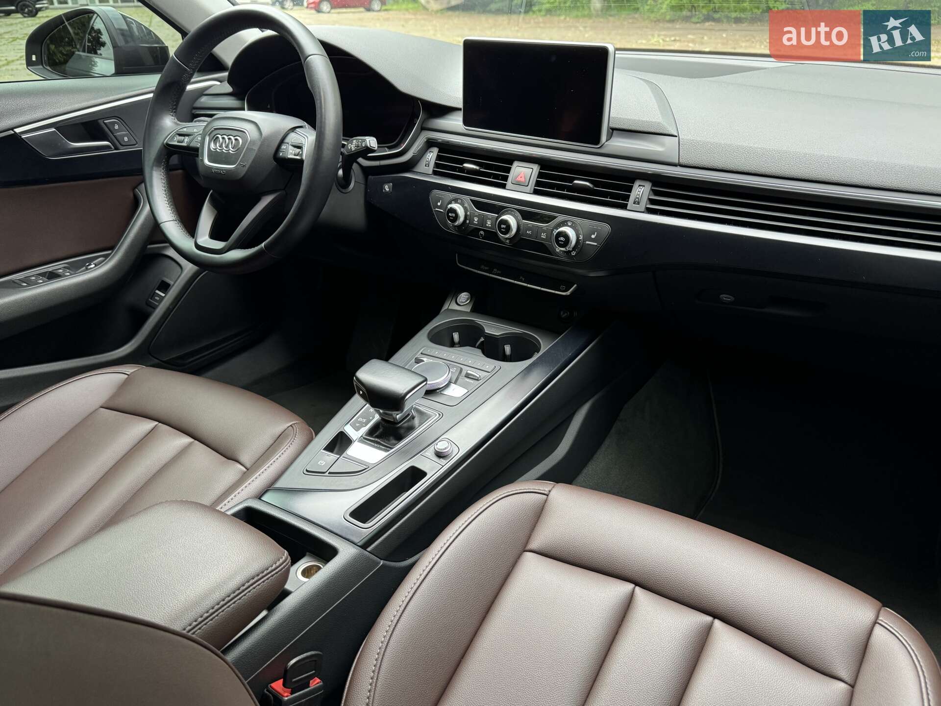 Audi A4 2016 VIN WAUZZZF42HA007949 фото оголошення 30 з 52