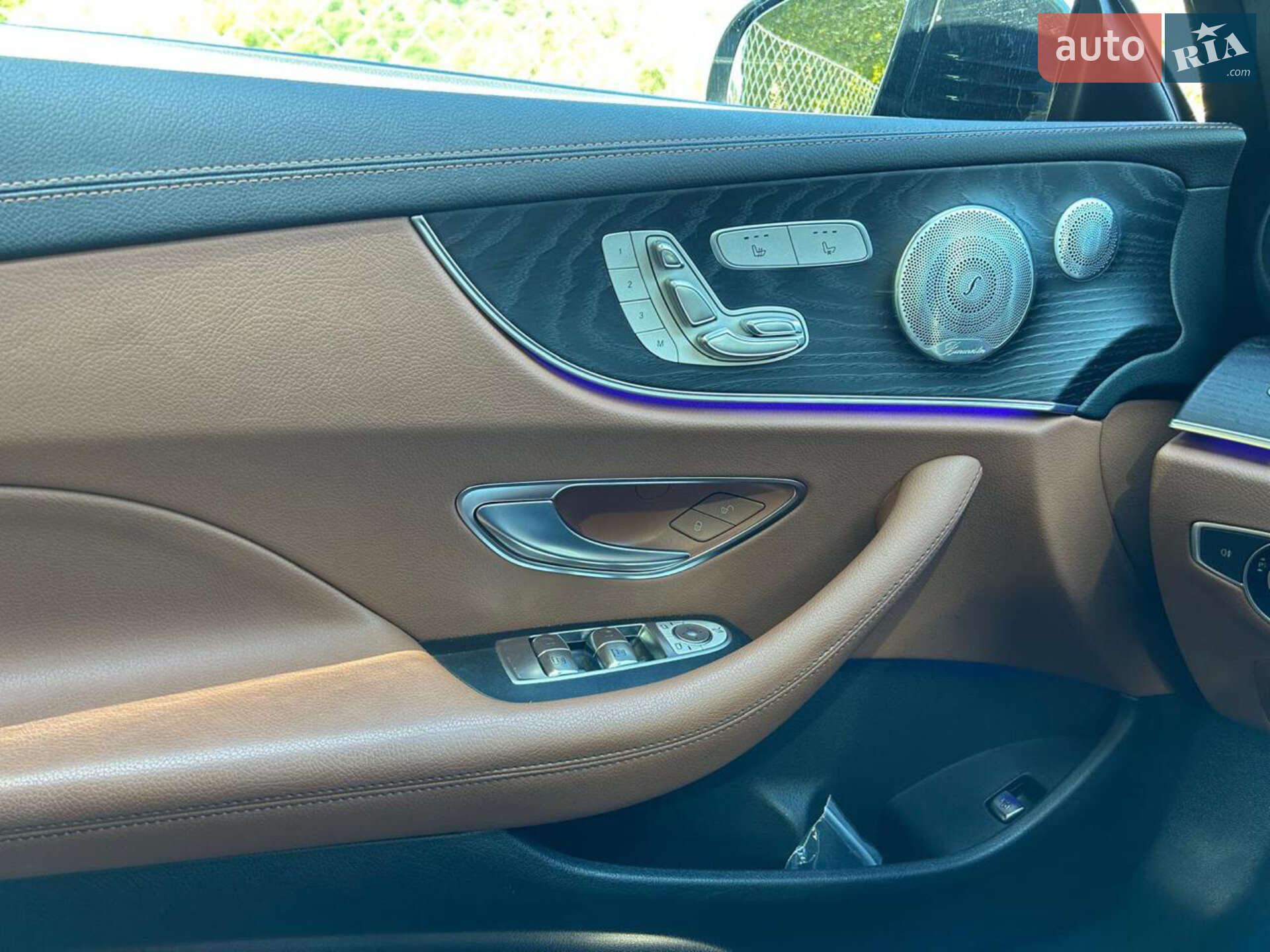 Mercedes-Benz E-Class 2019 VIN WDD2383681F123898 фото оголошення 6 з 7