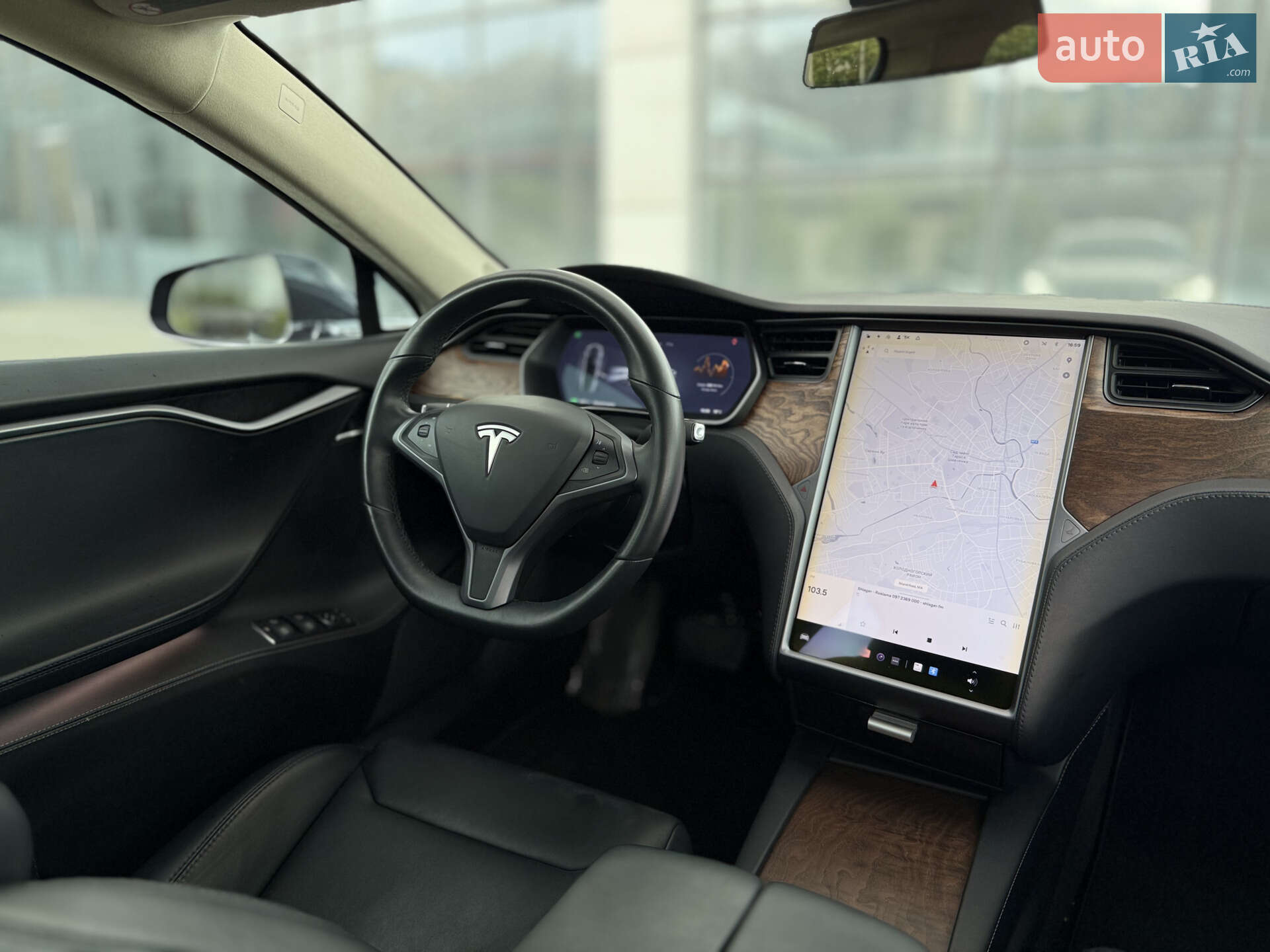 Tesla Model S 2018 VIN 5YJSA1E20JF292029 фото оголошення 15 з 19