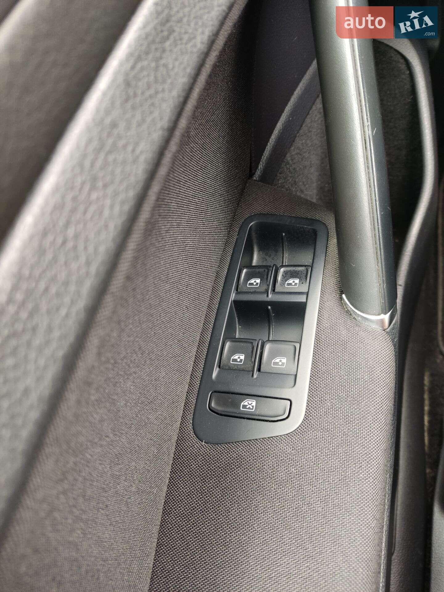 Volkswagen e-Golf 2017 VIN WVWZZZAUZJ8900710 фото оголошення 22 з 26