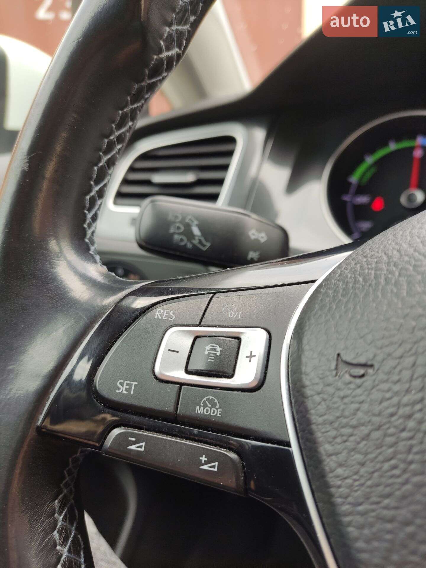 Volkswagen e-Golf 2017 VIN WVWZZZAUZJ8900710 фото оголошення 23 з 26