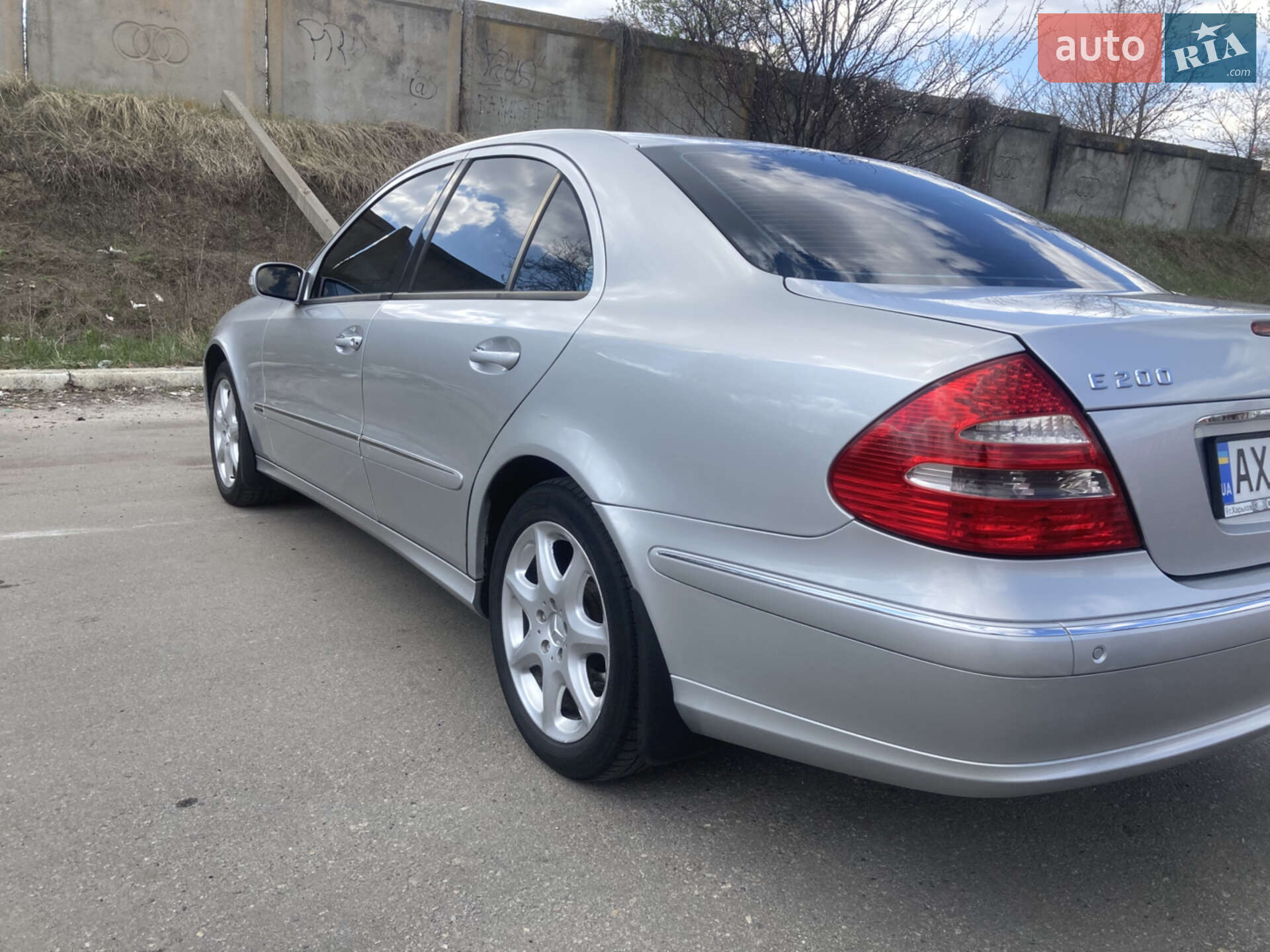 Mercedes-Benz E-Class 2005 VIN Y6D2110425A692671 фото оголошення 5 з 18