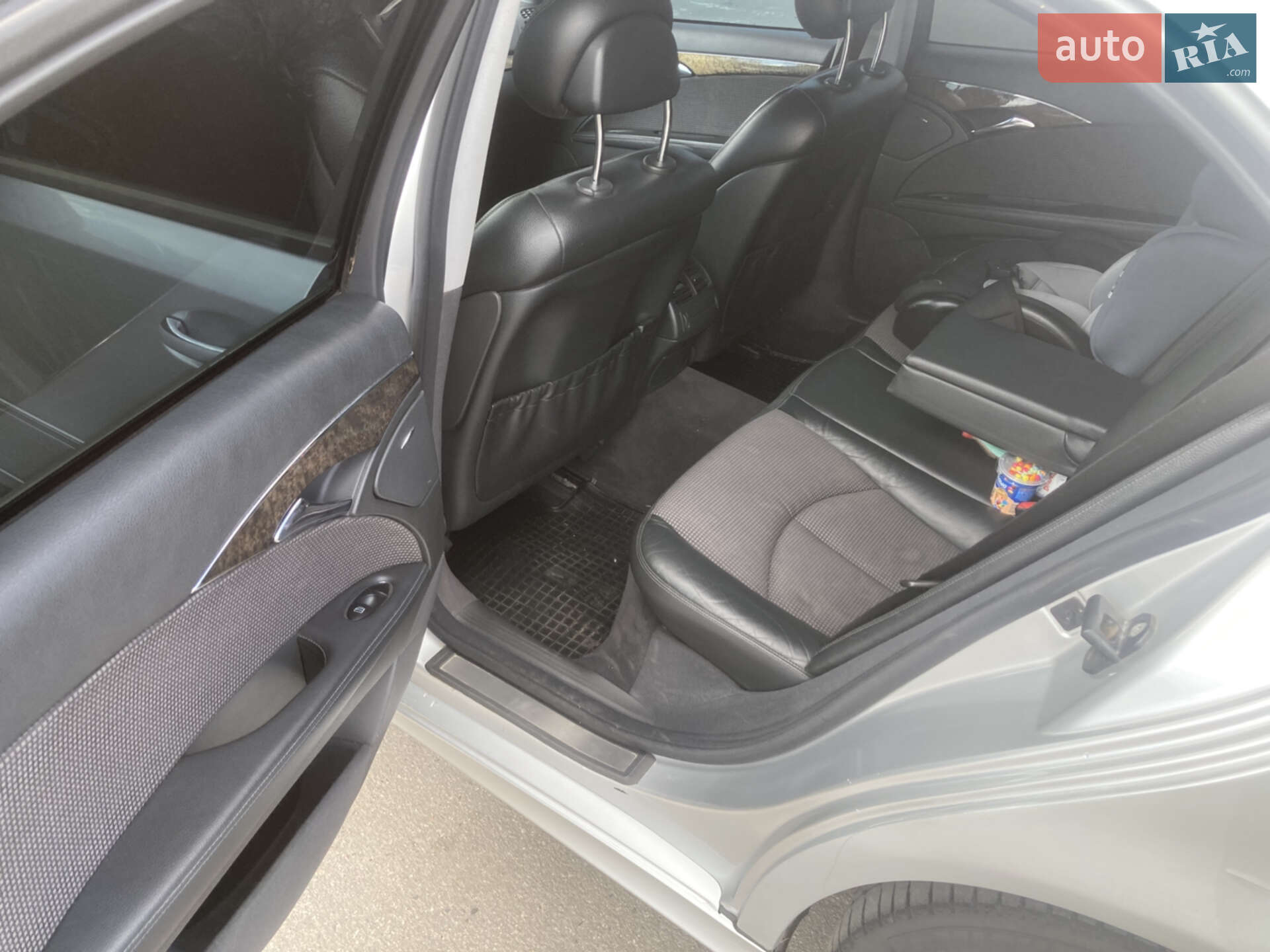 Mercedes-Benz E-Class 2005 VIN Y6D2110425A692671 фото оголошення 9 з 18
