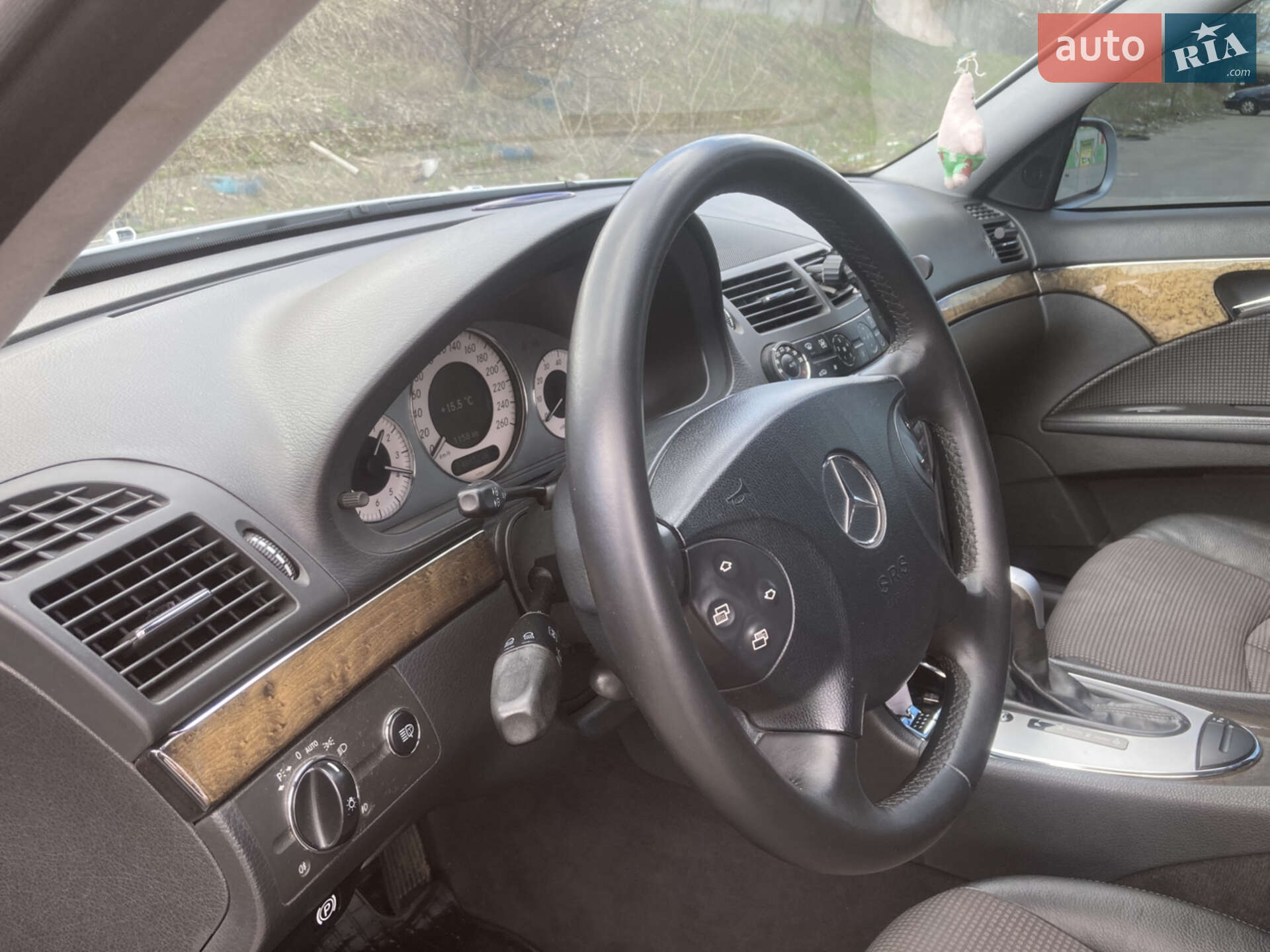 Mercedes-Benz E-Class 2005 VIN Y6D2110425A692671 фото оголошення 8 з 18