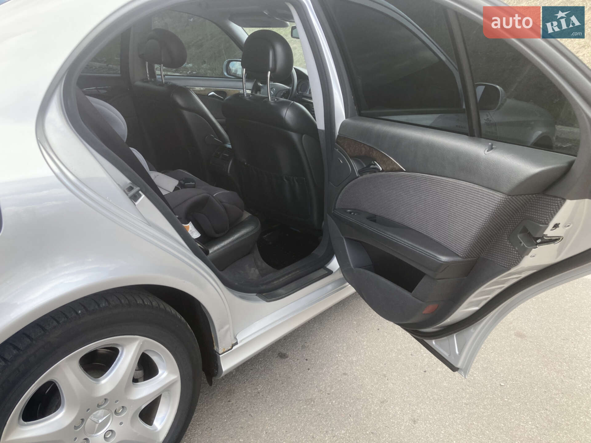 Mercedes-Benz E-Class 2005 VIN Y6D2110425A692671 фото оголошення 14 з 18